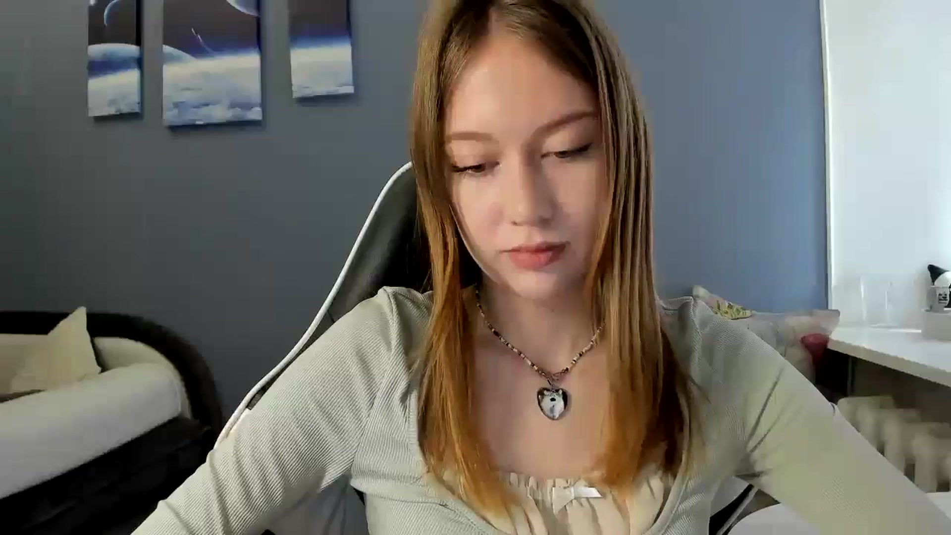 Gallery image thumbnail from RoboSasha's myfreecams stream on, 05/18/2025, 11:20 image 15 of 20