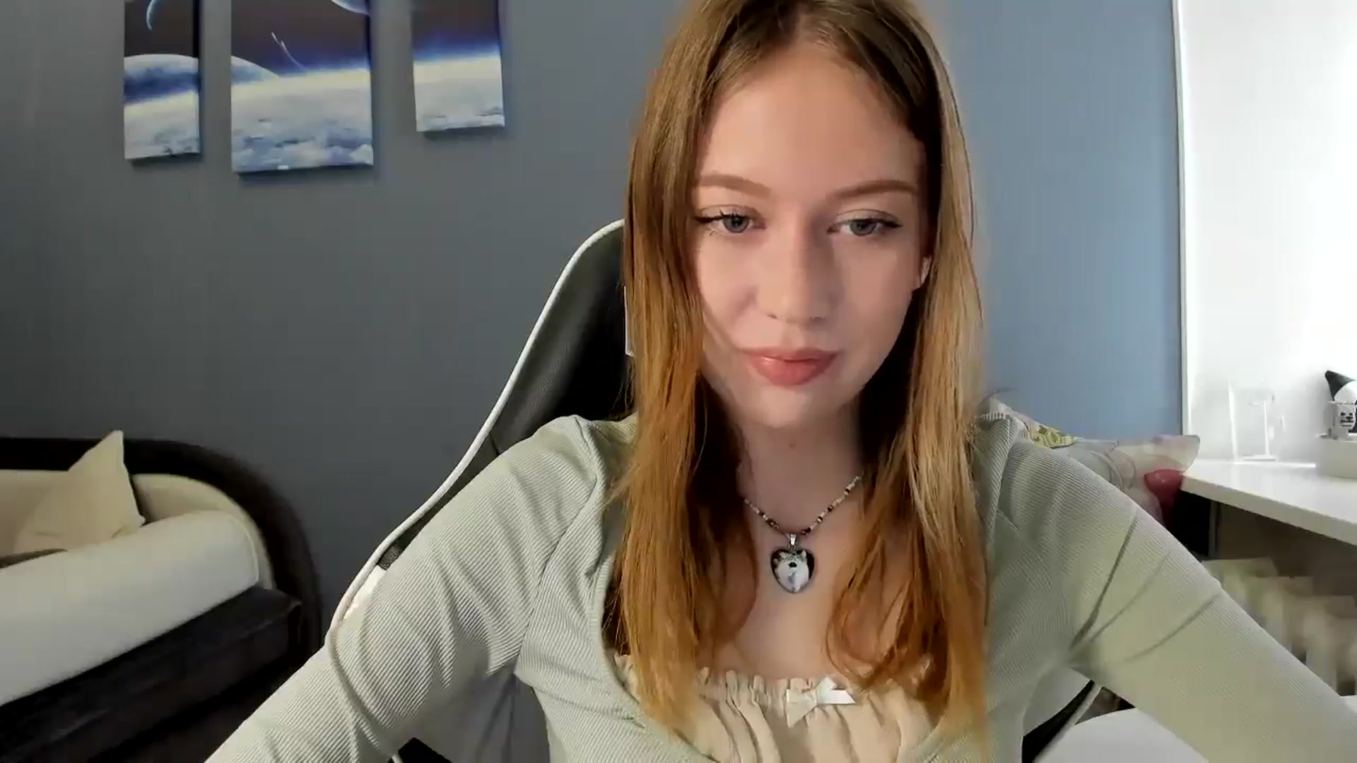 Gallery image thumbnail from RoboSasha's myfreecams stream on, 05/18/2025, 11:20 image 12 of 20