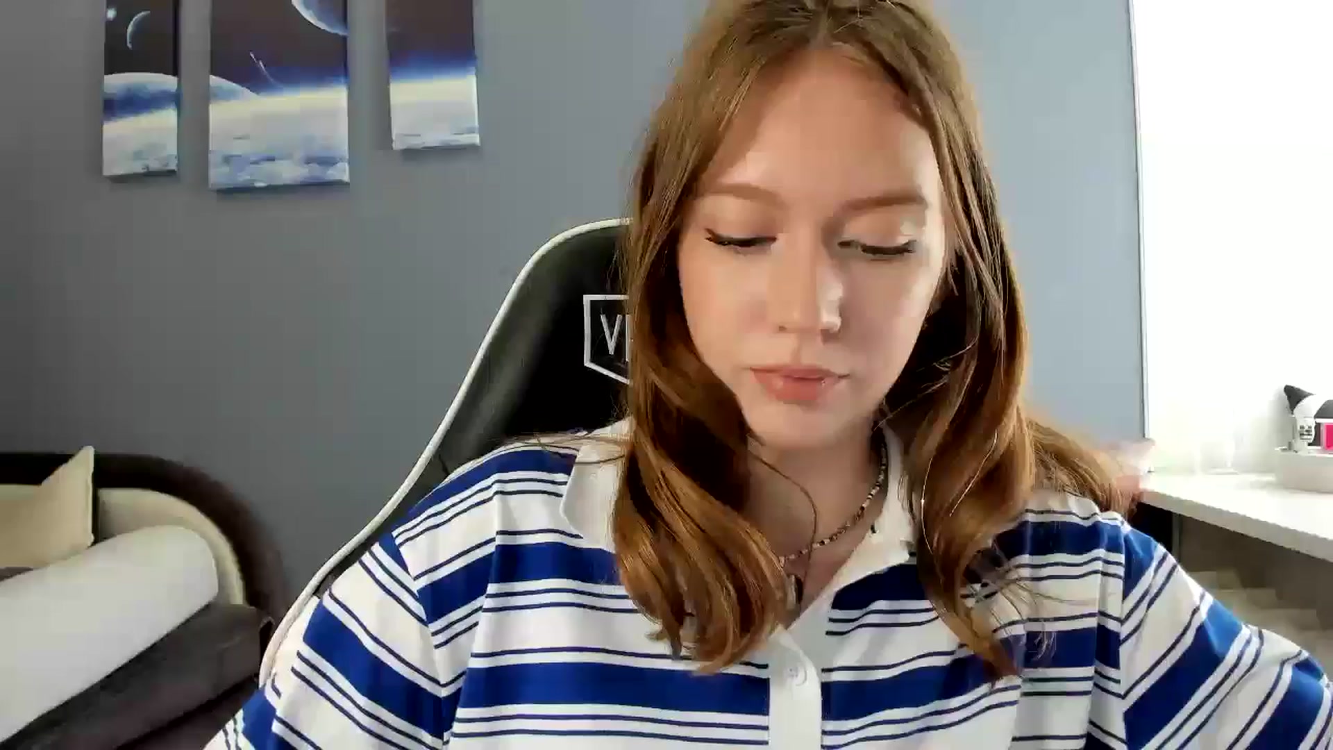 Gallery image thumbnail from RoboSasha's myfreecams stream on, 05/19/2025, 13:03 image 5 of 20
