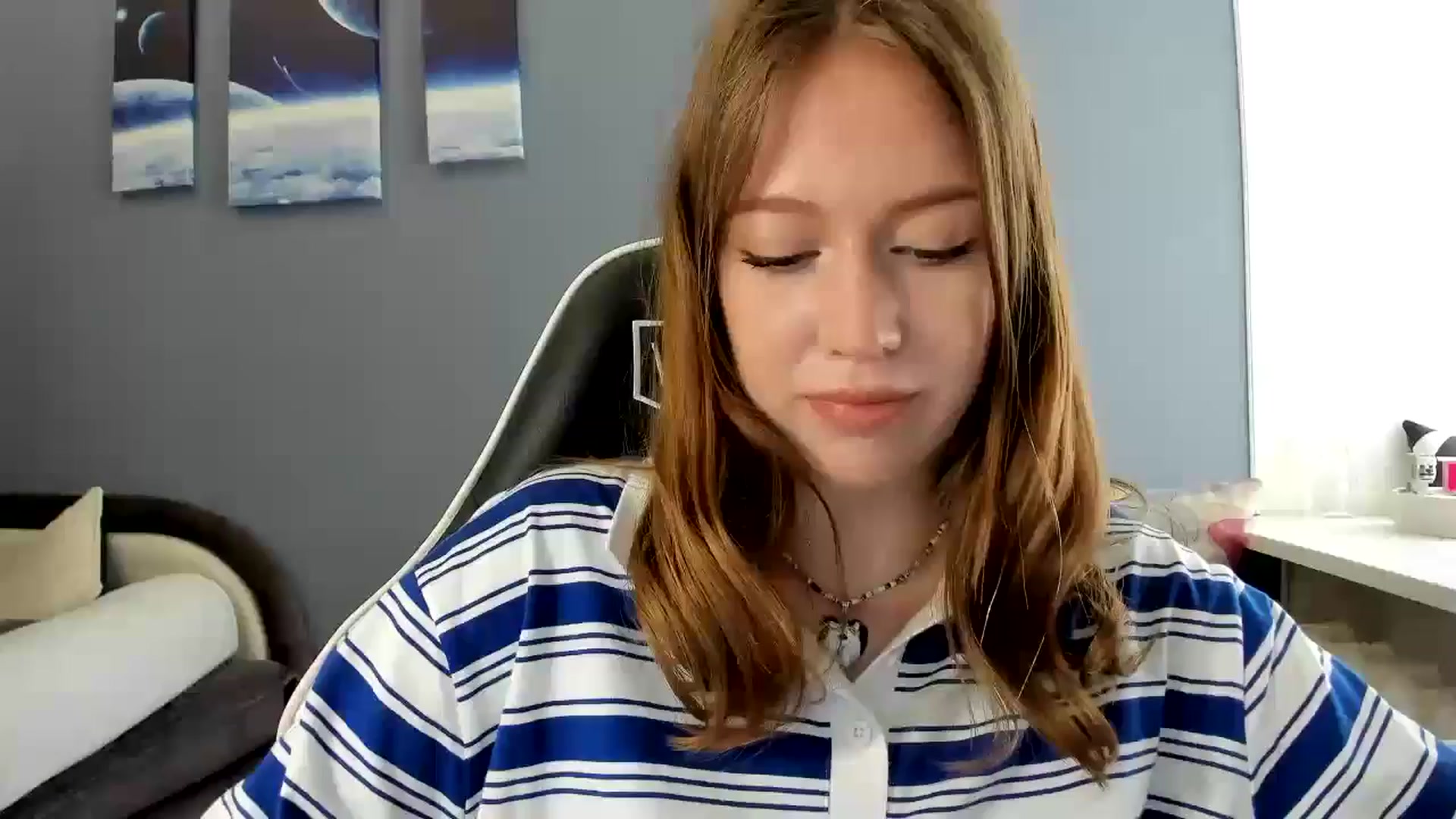Gallery image thumbnail from RoboSasha's myfreecams stream on, 05/19/2025, 13:03 image 1 of 20