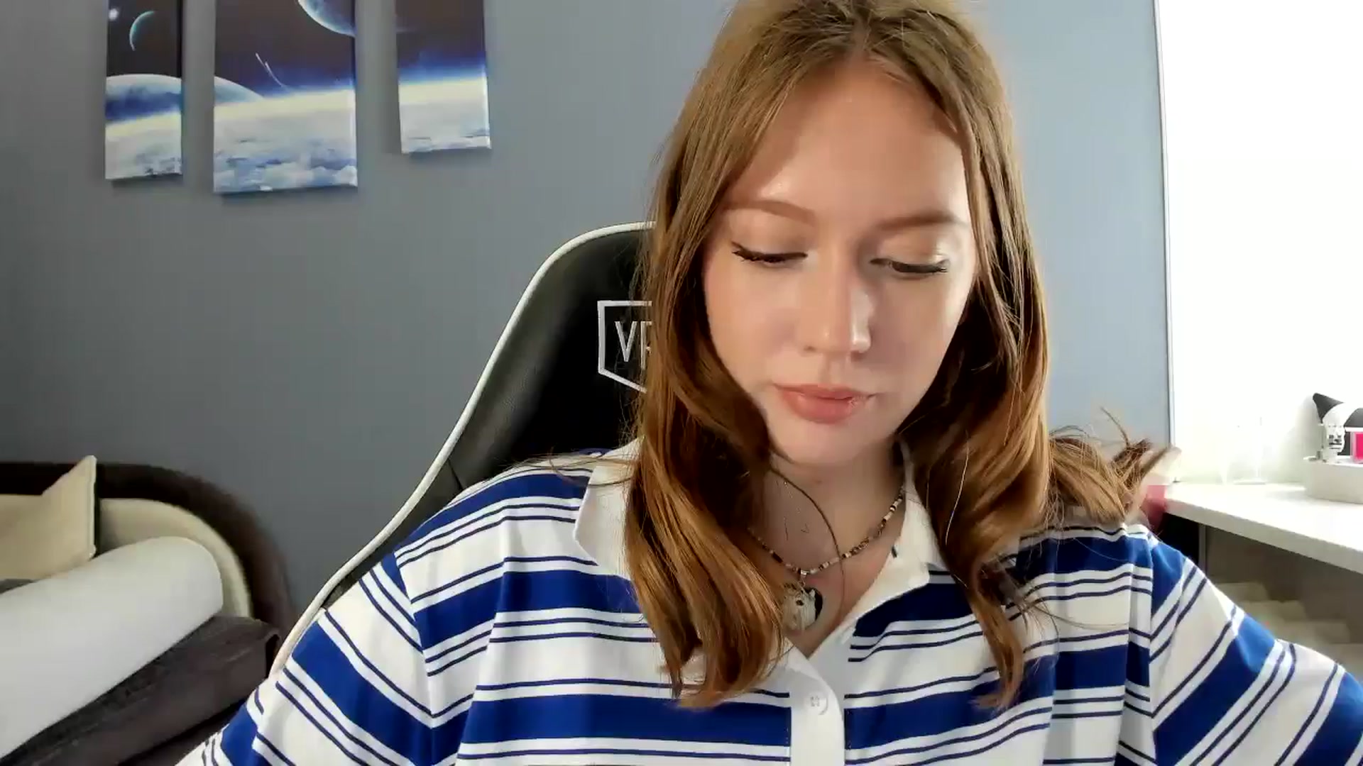 Gallery image thumbnail from RoboSasha's myfreecams stream on, 05/19/2025, 13:03 image 7 of 20