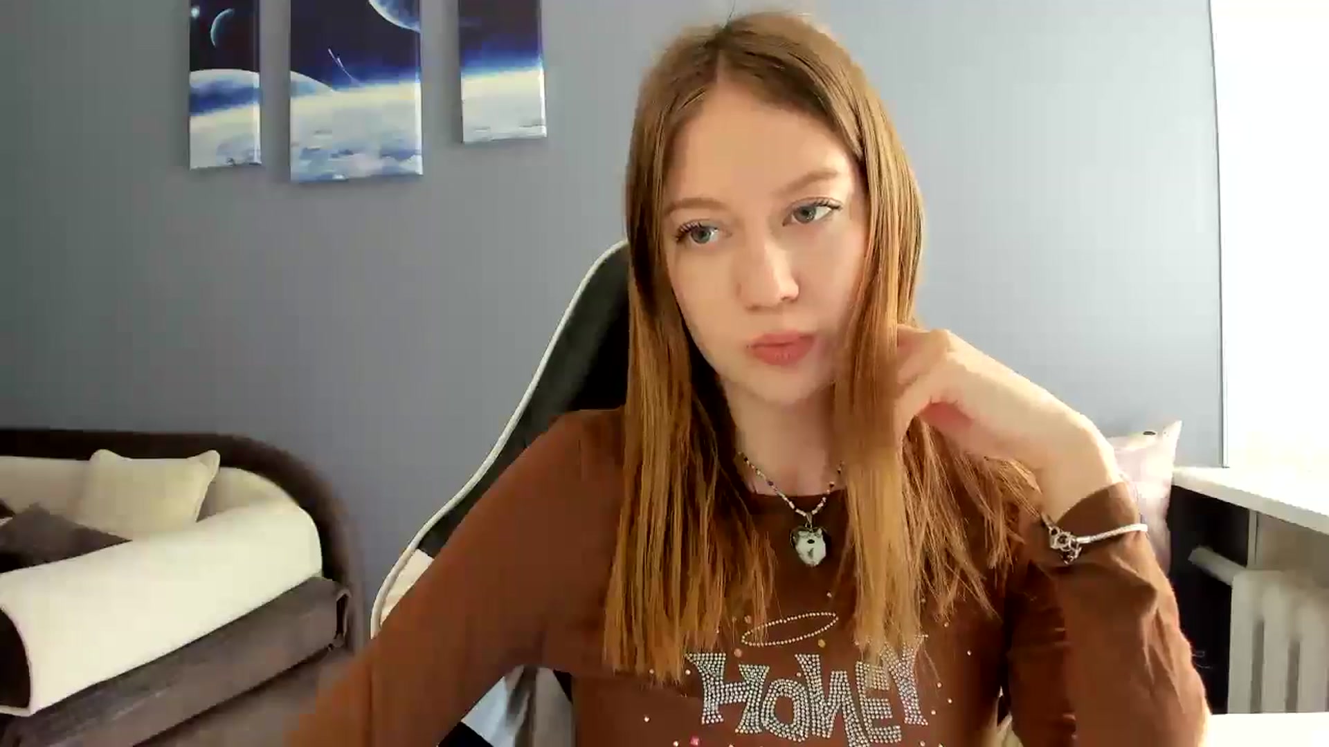 Gallery image thumbnail from RoboSasha's myfreecams stream on, 05/21/2025, 13:55 image 2 of 20