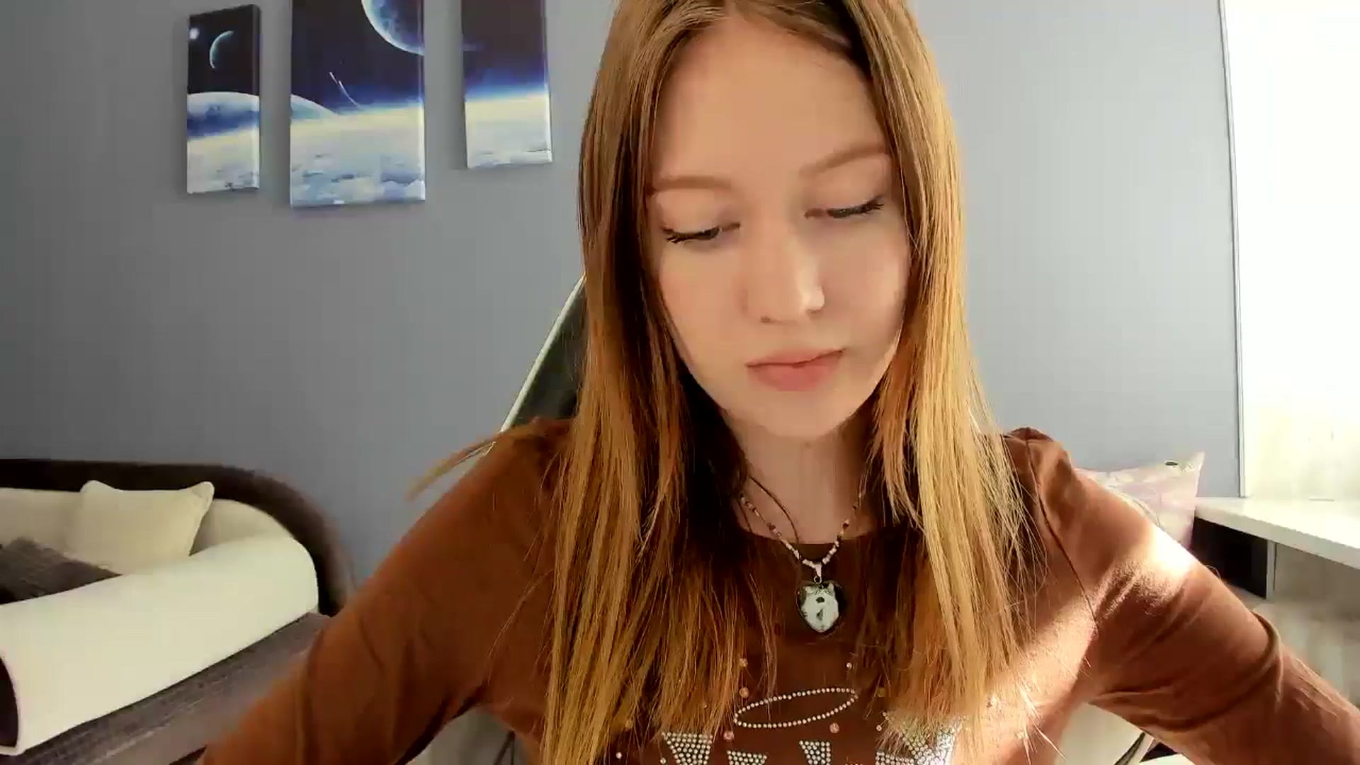 Gallery image thumbnail from RoboSasha's myfreecams stream on, 05/21/2025, 13:55 image 16 of 20