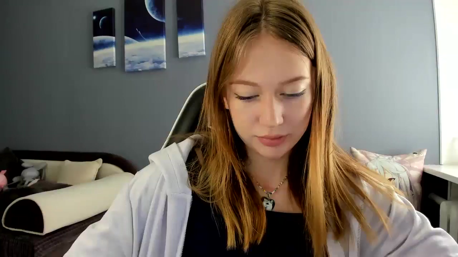 Gallery image thumbnail from RoboSasha's myfreecams stream on, 05/25/2025, 13:09 image 11 of 20