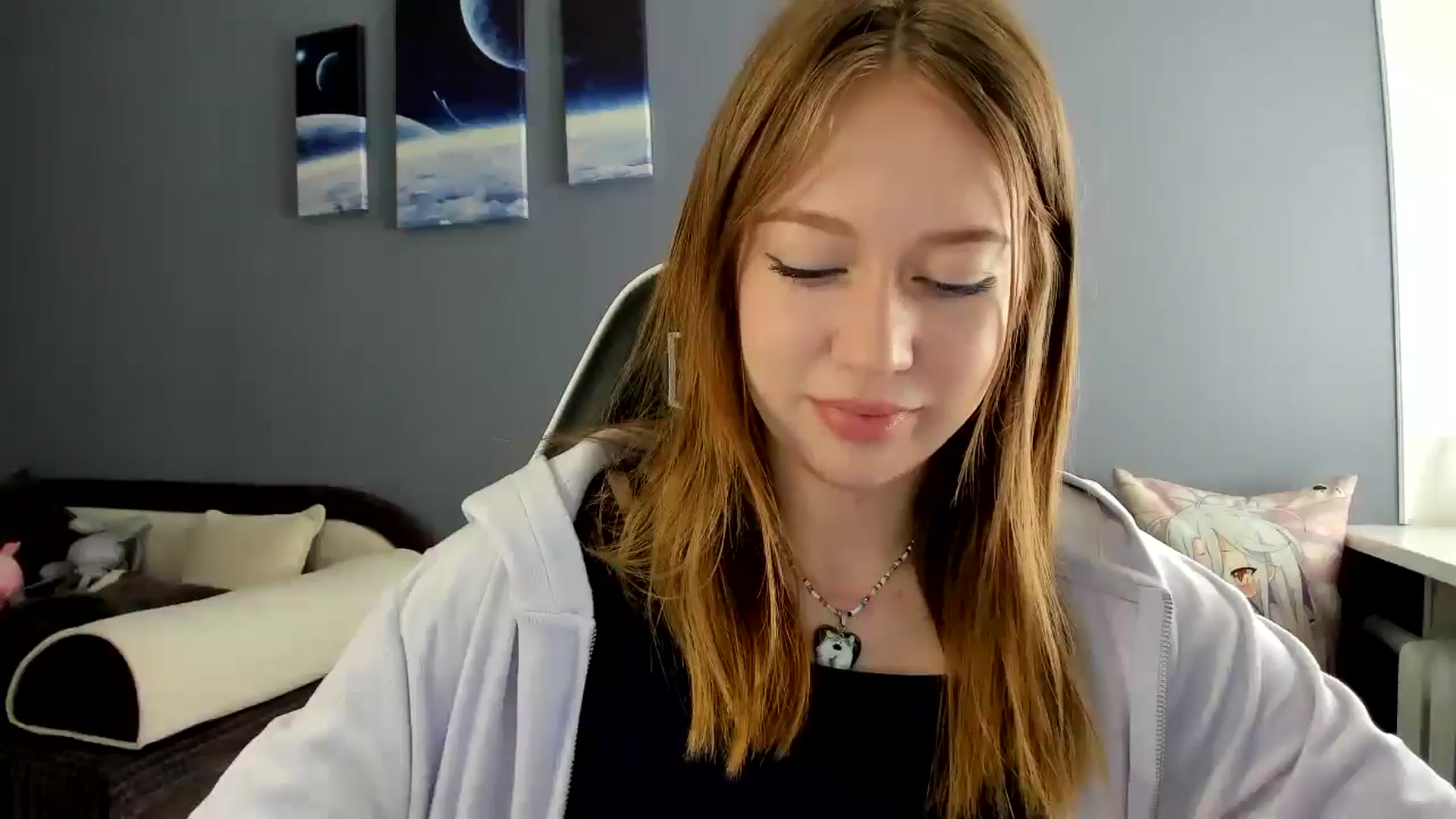 Gallery image thumbnail from RoboSasha's myfreecams stream on, 05/25/2025, 13:09 image 8 of 20