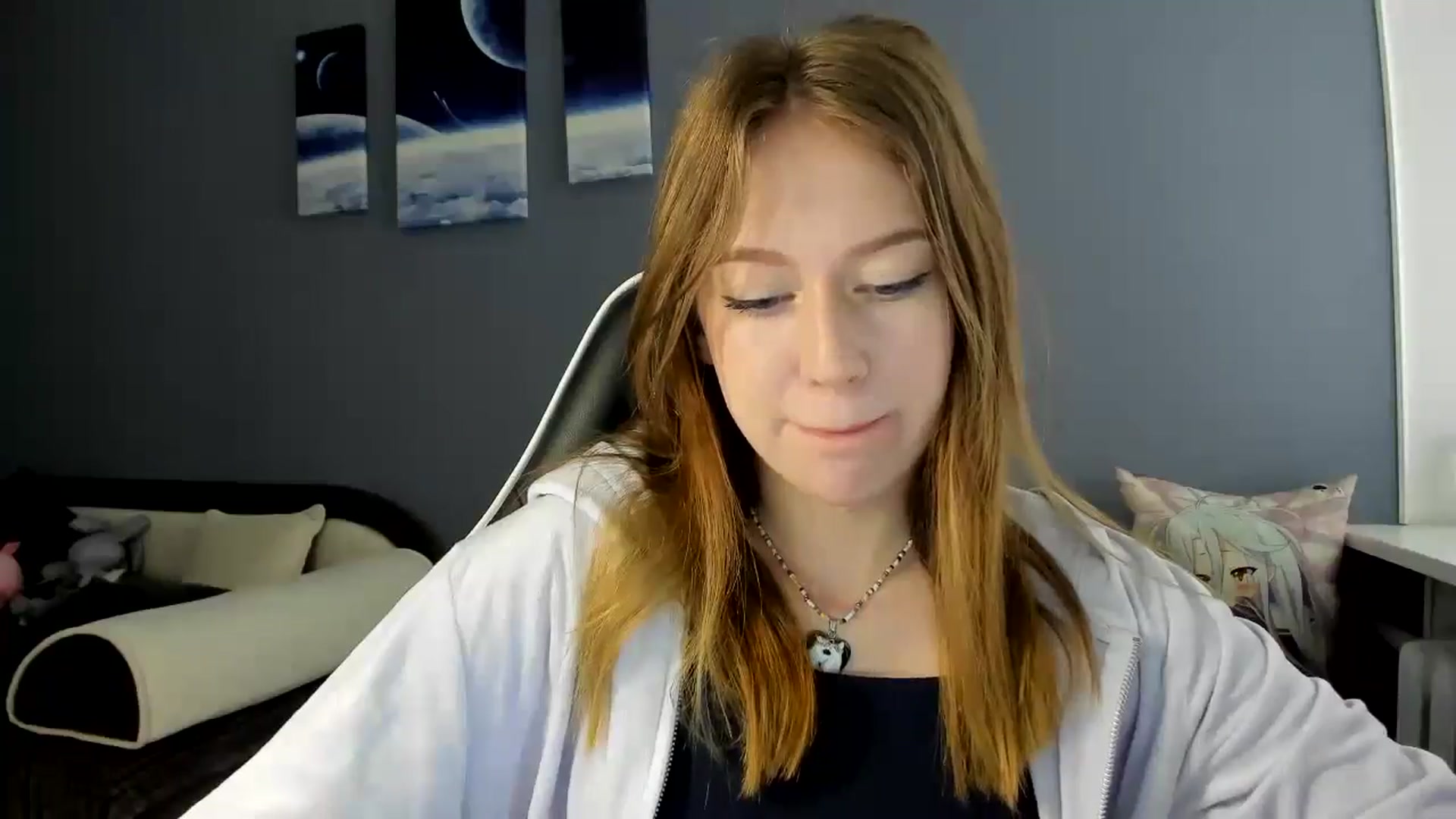 Gallery image thumbnail from RoboSasha's myfreecams stream on, 05/25/2025, 13:09 image 3 of 20