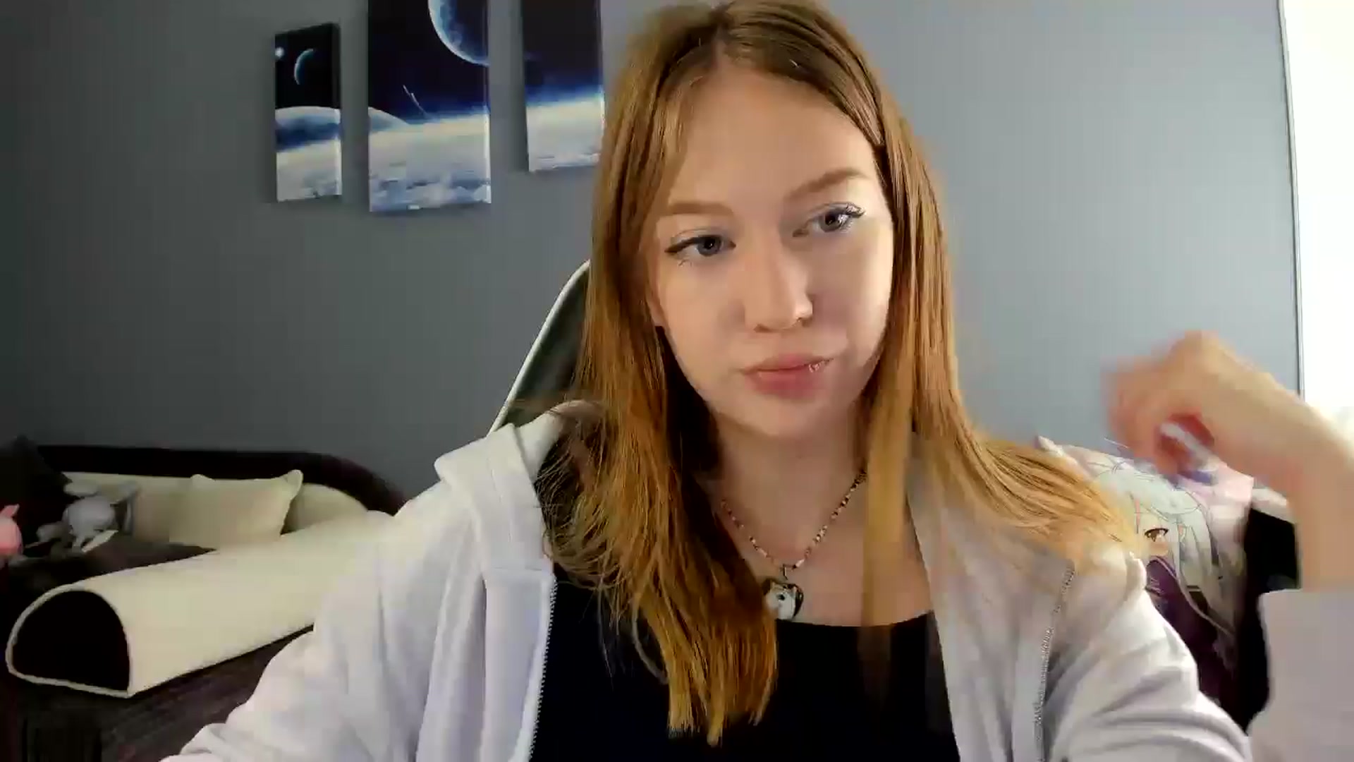 Gallery image thumbnail from RoboSasha's myfreecams stream on, 05/25/2025, 13:09 image 12 of 20