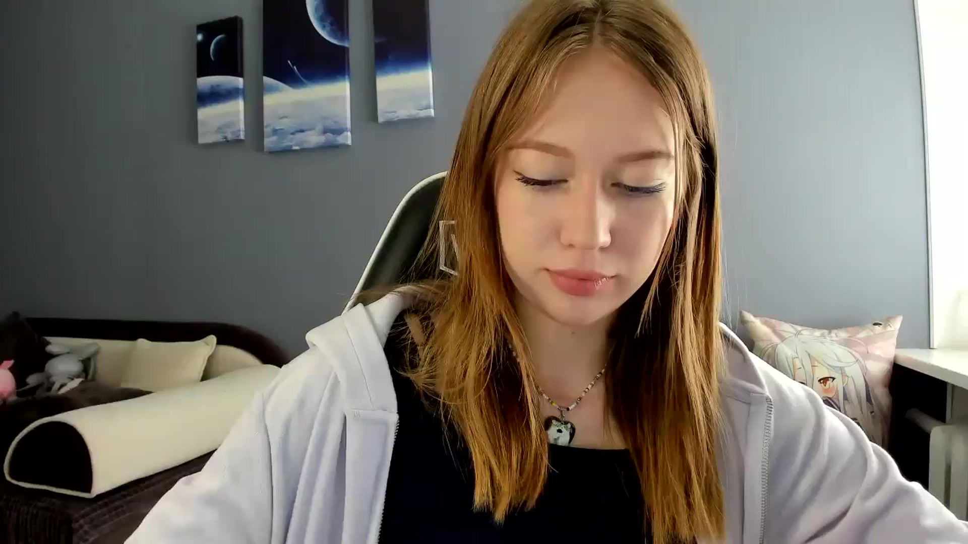 Gallery image thumbnail from RoboSasha's myfreecams stream on, 05/25/2025, 13:09 image 9 of 20