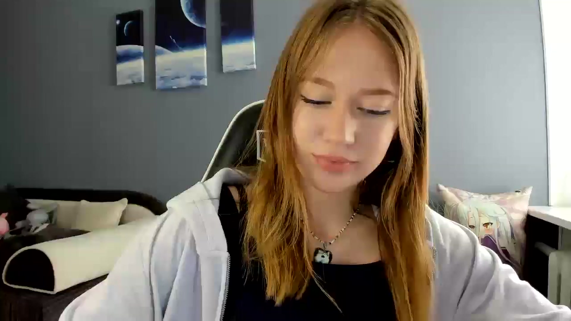 Gallery image thumbnail from RoboSasha's myfreecams stream on, 05/25/2025, 13:09 image 16 of 20