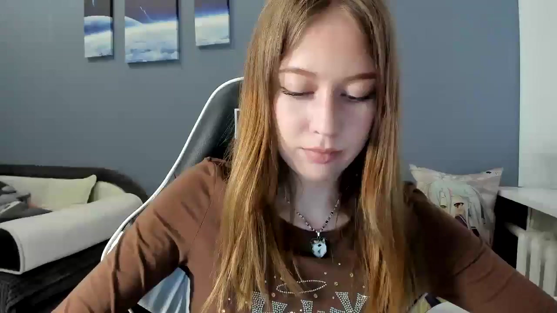 Gallery image thumbnail from RoboSasha's myfreecams stream on, 05/26/2025, 13:09 image 15 of 20