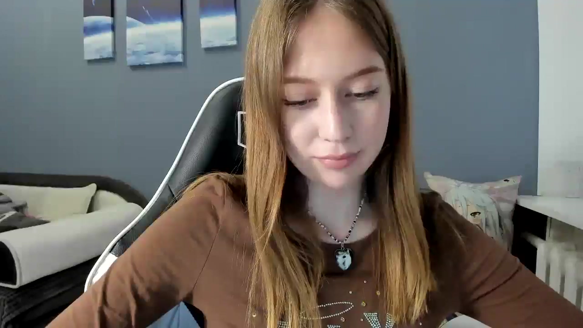 Gallery image thumbnail from RoboSasha's myfreecams stream on, 05/26/2025, 13:09 image 12 of 20