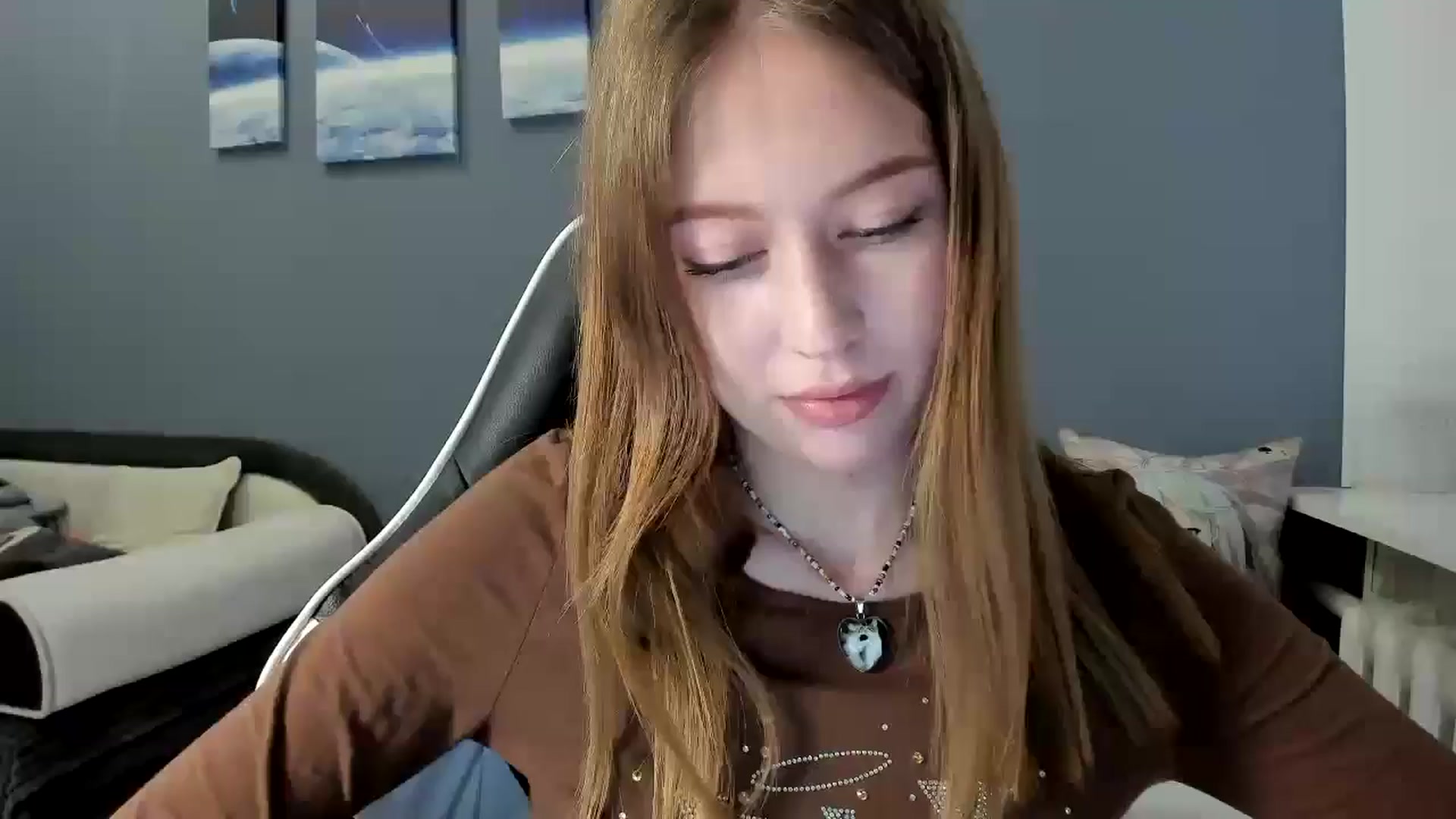 Gallery image thumbnail from RoboSasha's myfreecams stream on, 05/26/2025, 13:09 image 1 of 20
