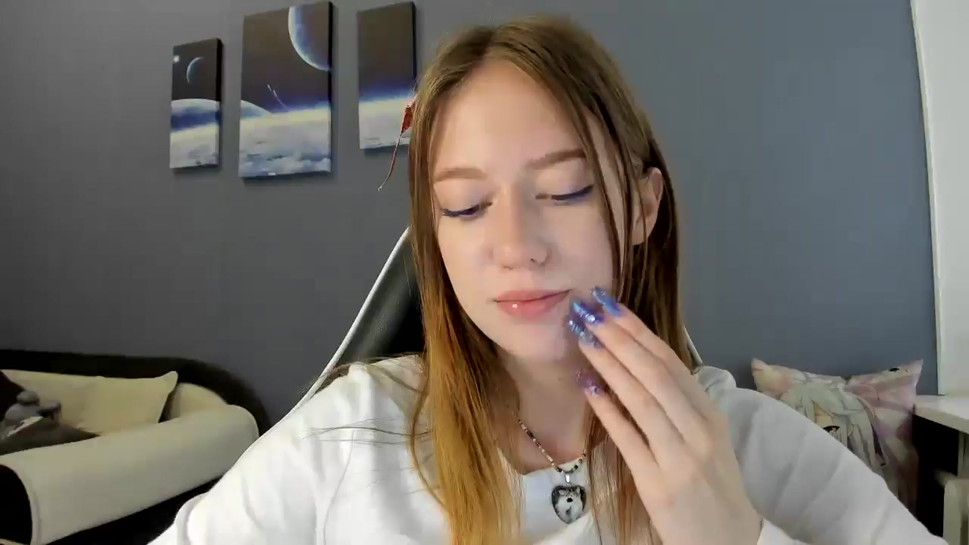 Gallery image thumbnail from RoboSasha's myfreecams stream on, 05/28/2025, 11:25 image 9 of 20