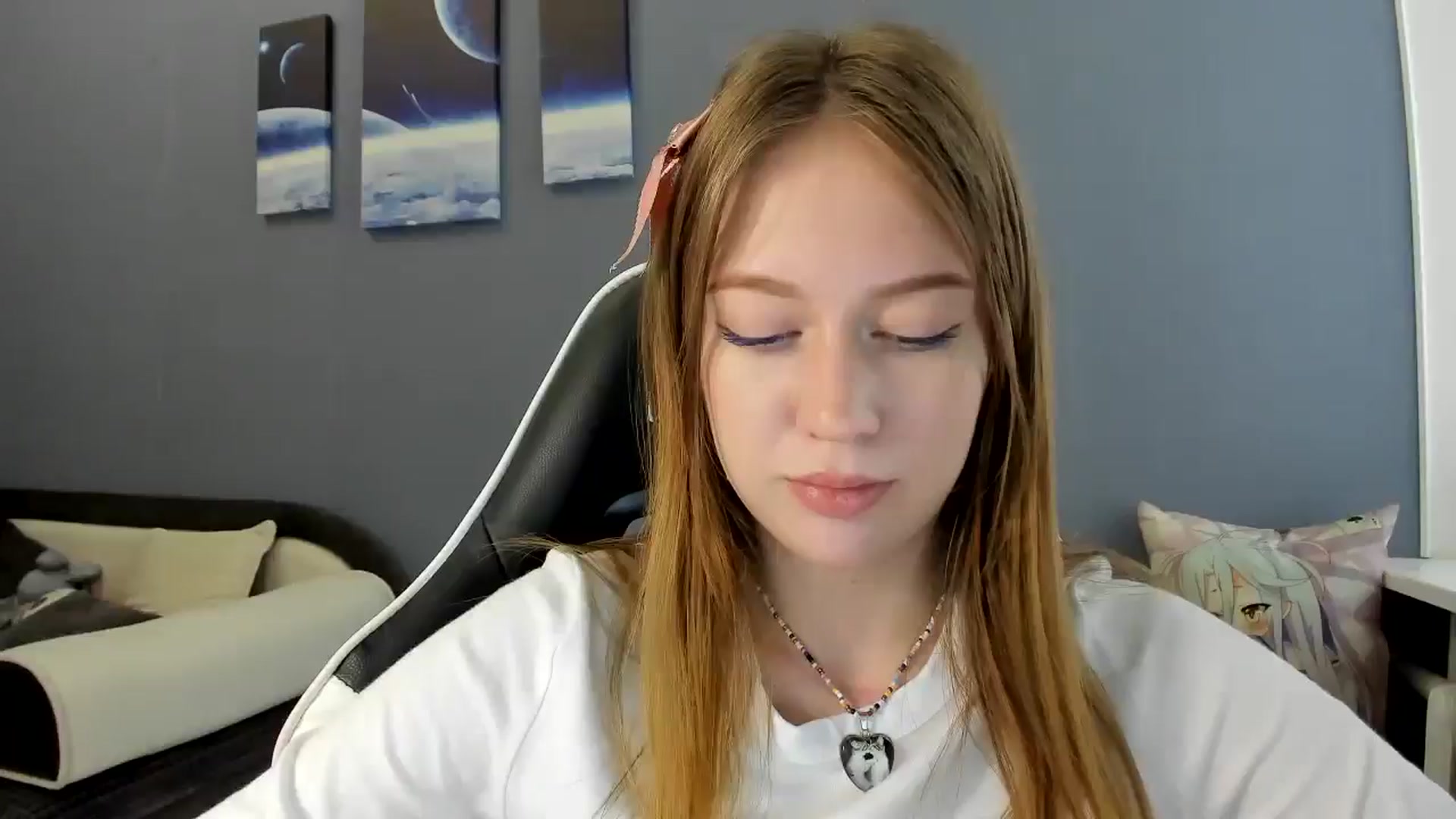 Gallery image thumbnail from RoboSasha's myfreecams stream on, 05/28/2025, 11:25 image 18 of 20