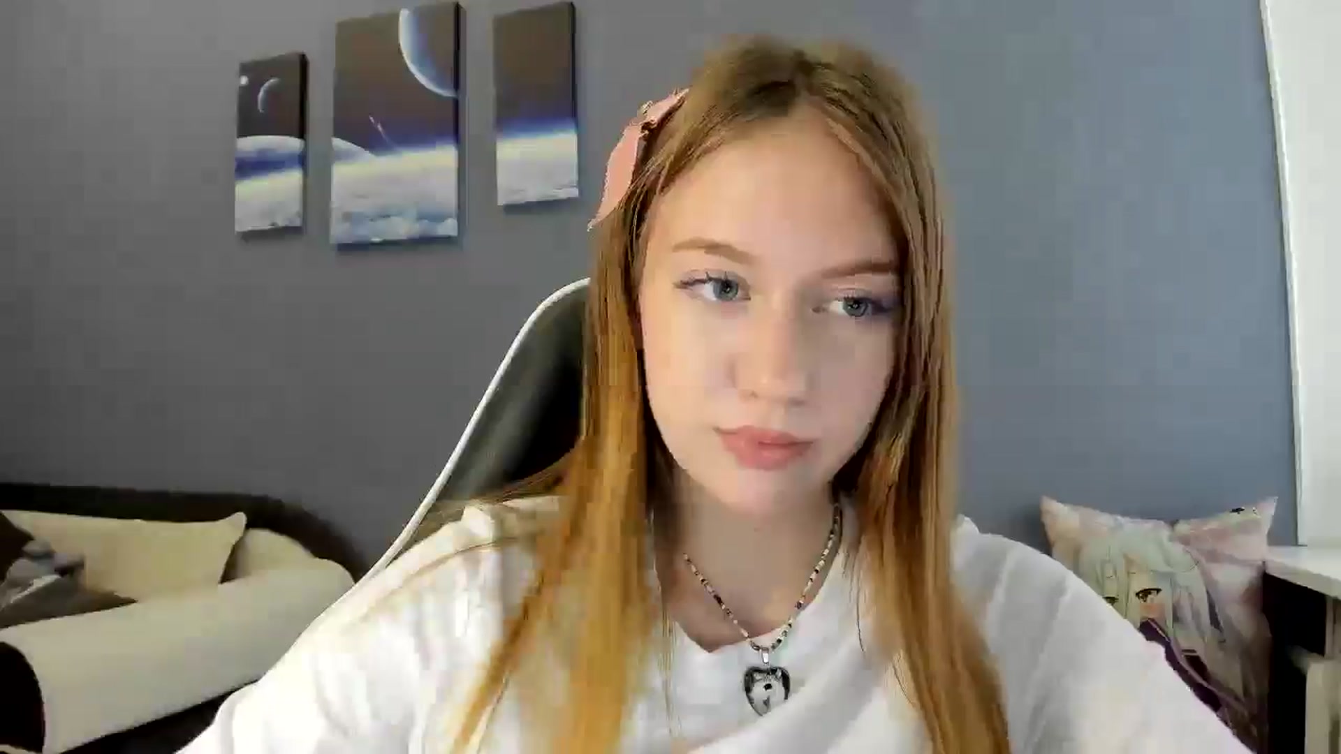 Gallery image thumbnail from RoboSasha's myfreecams stream on, 05/28/2025, 11:25 image 3 of 20