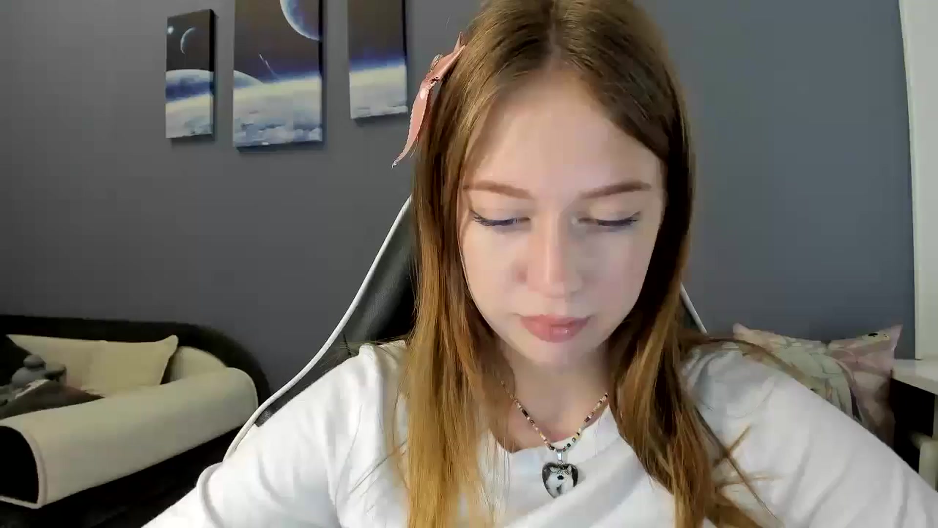 Gallery image thumbnail from RoboSasha's myfreecams stream on, 05/28/2025, 11:25 image 12 of 20