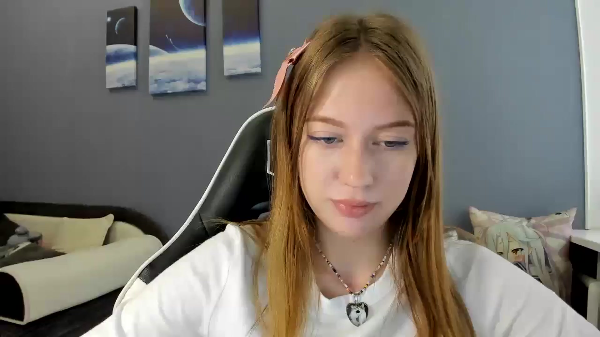 Gallery image thumbnail from RoboSasha's myfreecams stream on, 05/28/2025, 11:25 image 19 of 20