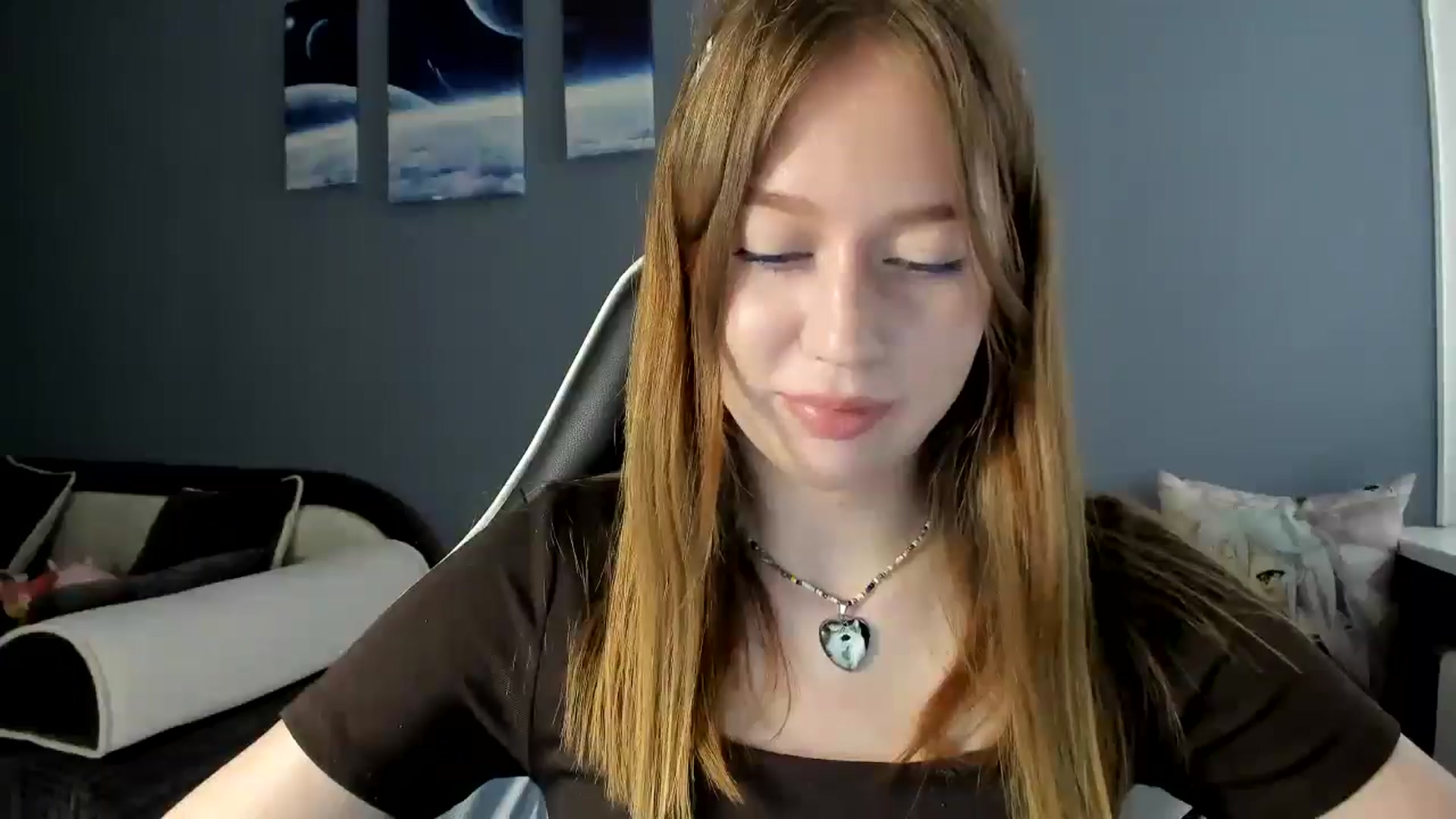 Gallery image thumbnail from RoboSasha's myfreecams stream on, 05/29/2025, 11:32 image 16 of 20