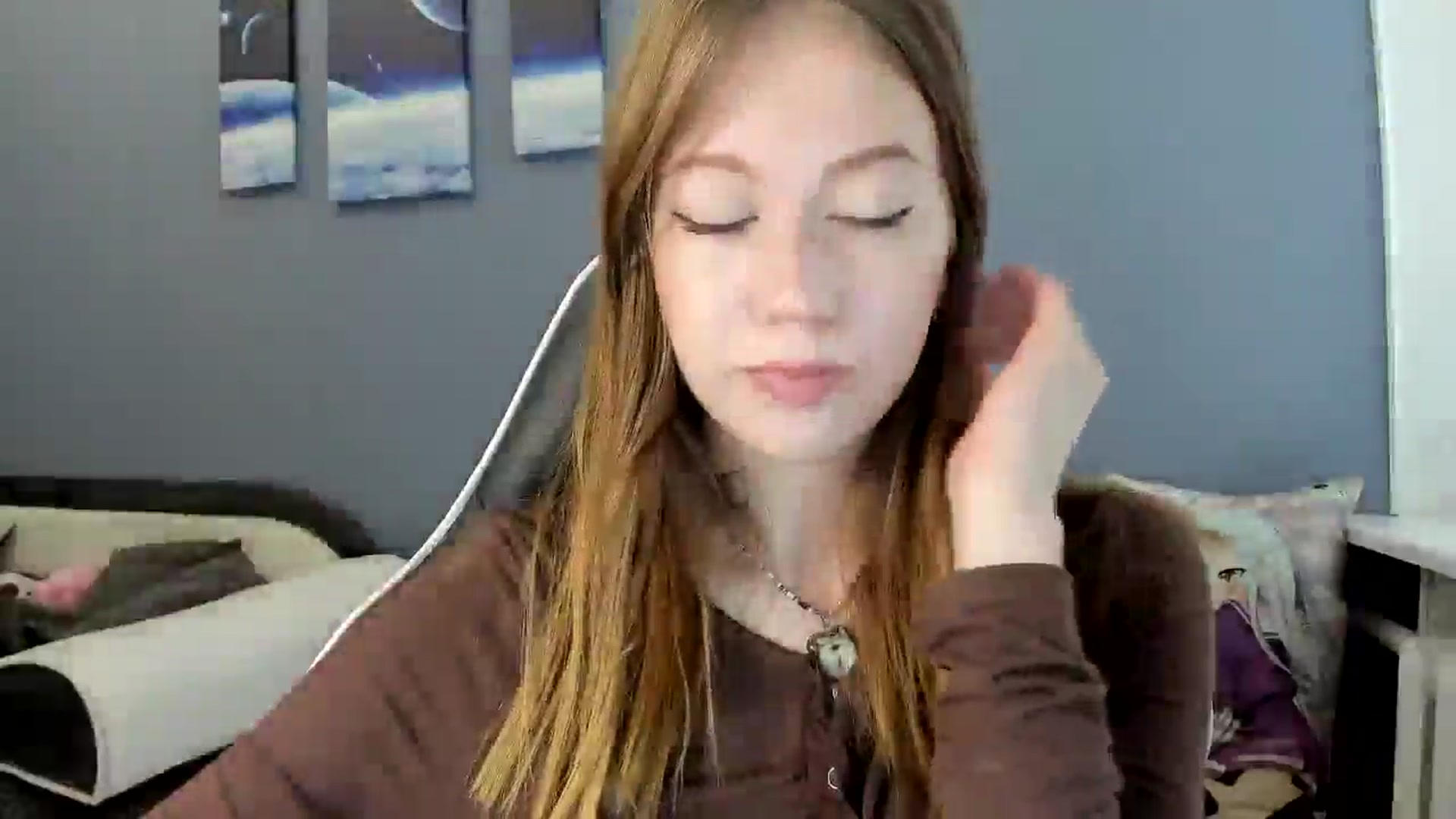 Gallery image thumbnail from RoboSasha's myfreecams stream on, 06/06/2025, 11:14 image 20 of 20