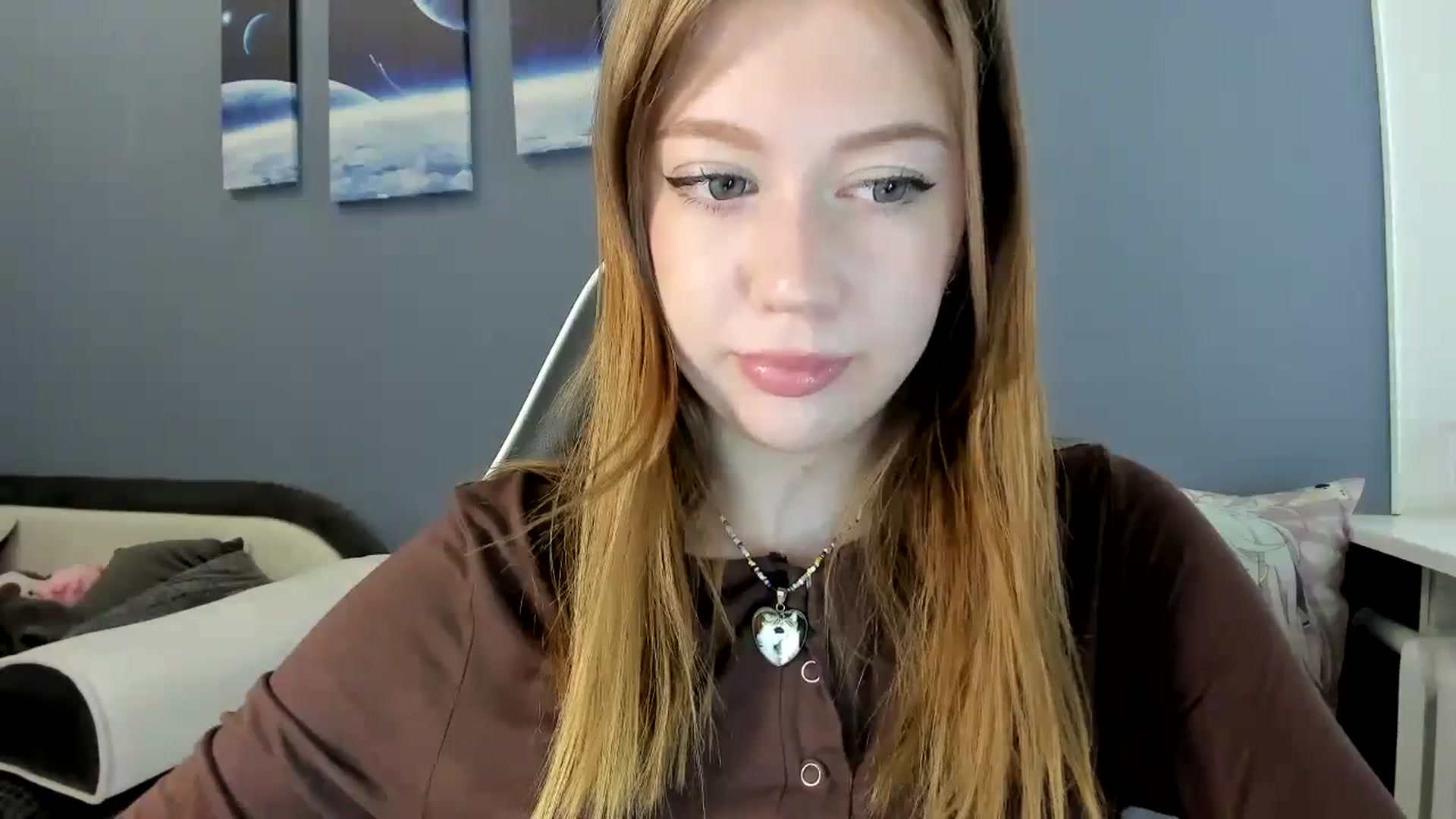 Gallery image thumbnail from RoboSasha's myfreecams stream on, 06/06/2025, 11:14 image 9 of 20