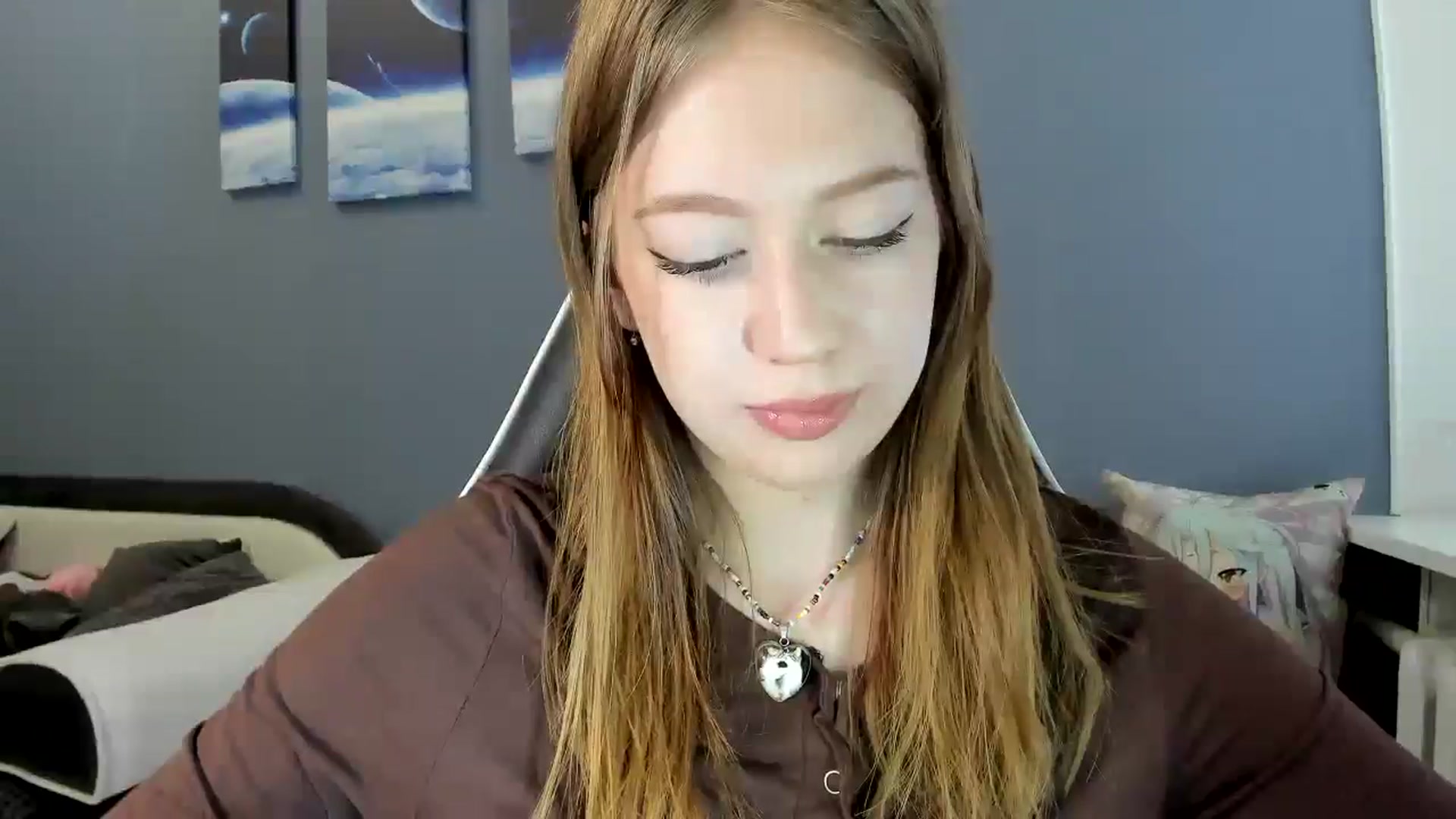 Gallery image thumbnail from RoboSasha's myfreecams stream on, 06/06/2025, 11:14 image 2 of 20