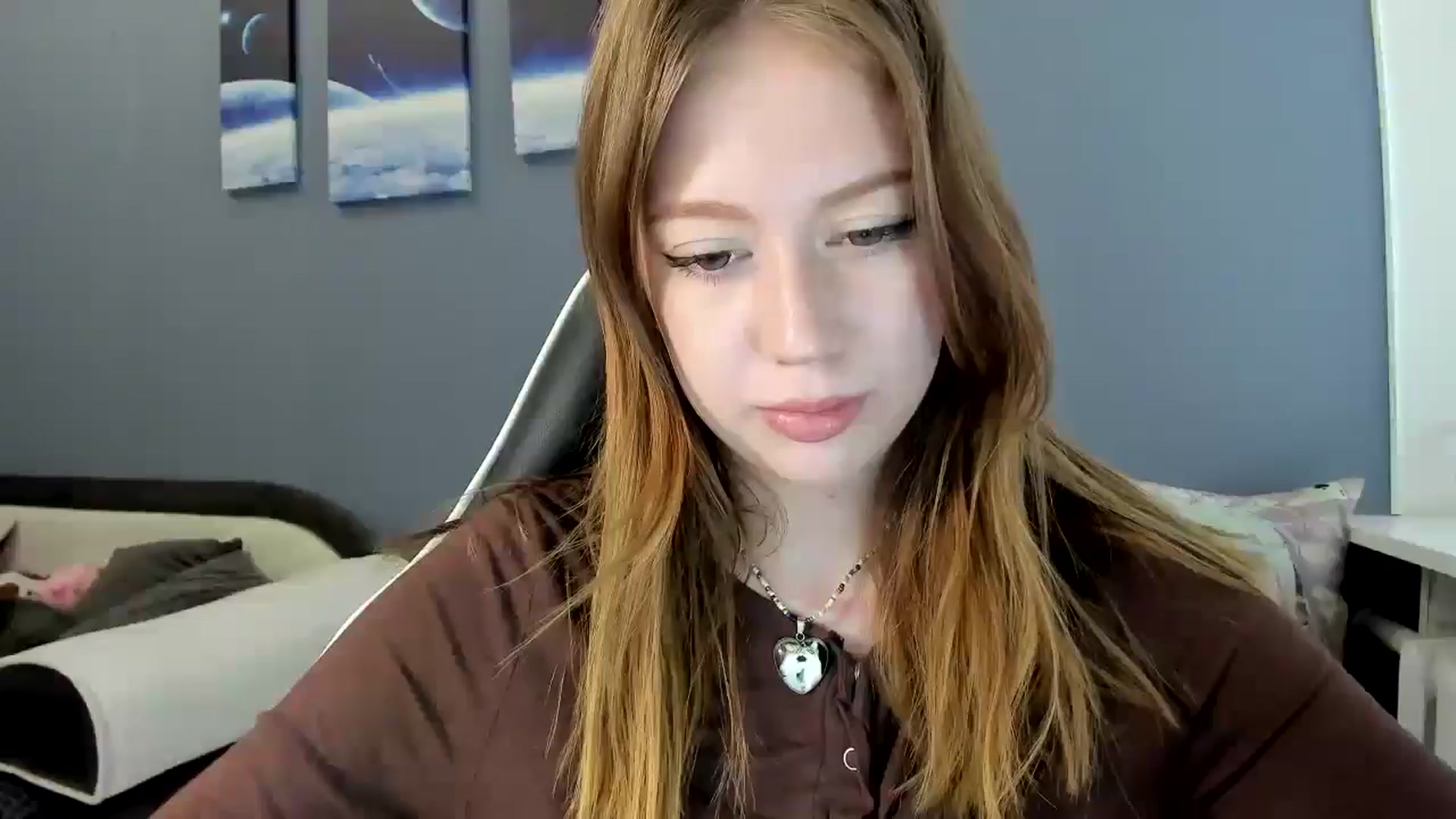Gallery image thumbnail from RoboSasha's myfreecams stream on, 06/06/2025, 11:14 image 17 of 20