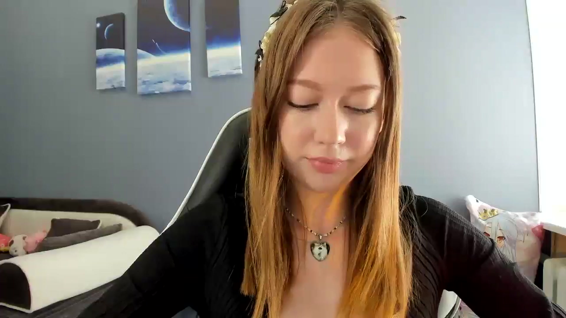 Gallery image thumbnail from RoboSasha's myfreecams stream on, 06/09/2025, 13:23 image 10 of 20
