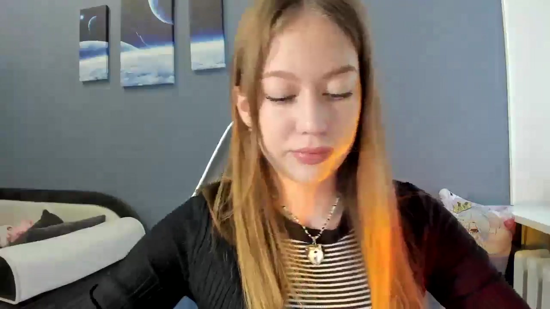 Gallery image thumbnail from RoboSasha's myfreecams stream on, 06/10/2025, 10:44 image 2 of 20