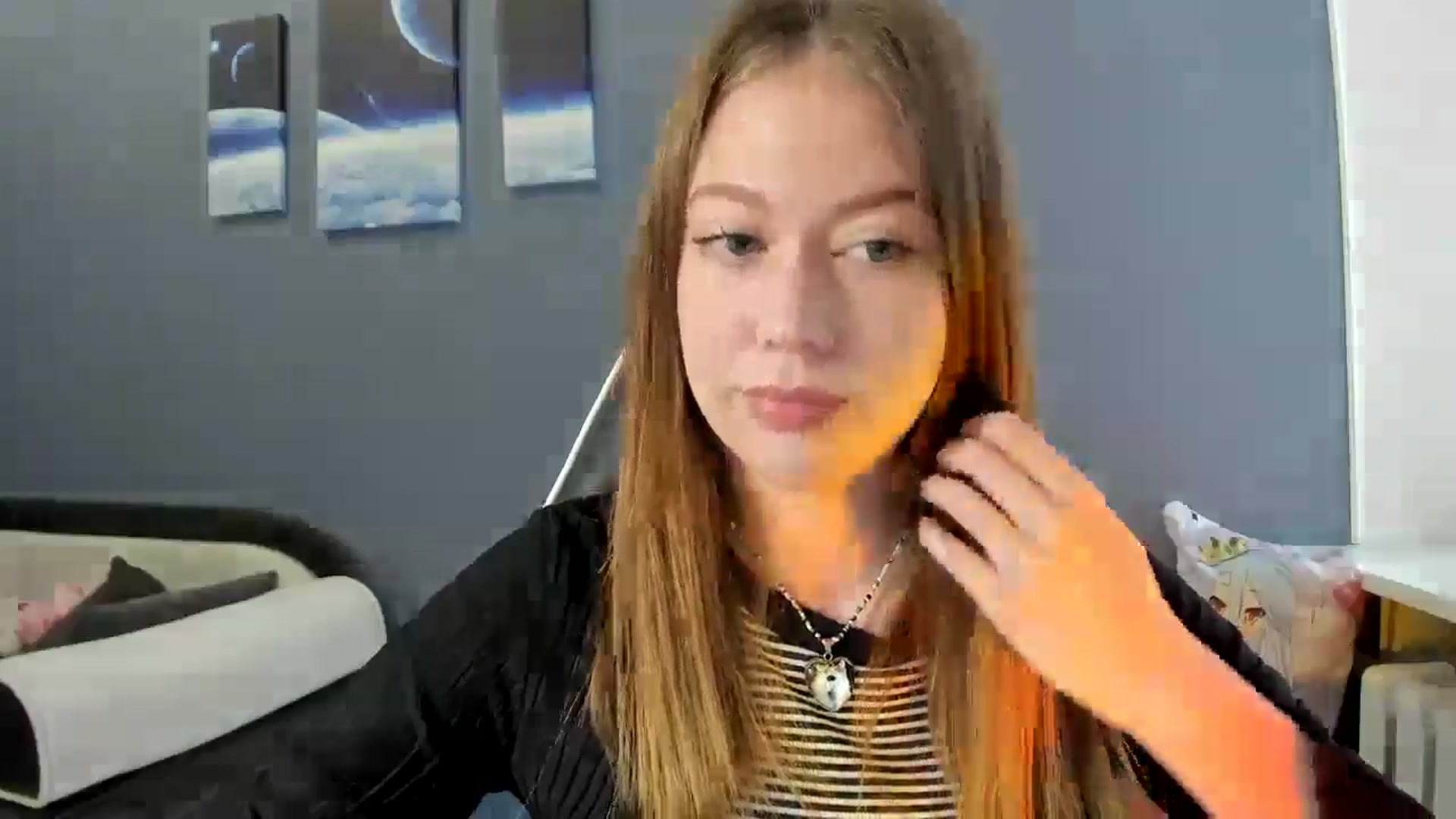 Gallery image thumbnail from RoboSasha's myfreecams stream on, 06/10/2025, 10:44 image 12 of 20