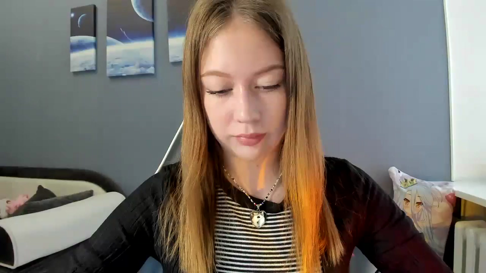 Gallery image thumbnail from RoboSasha's myfreecams stream on, 06/10/2025, 10:44 image 16 of 20