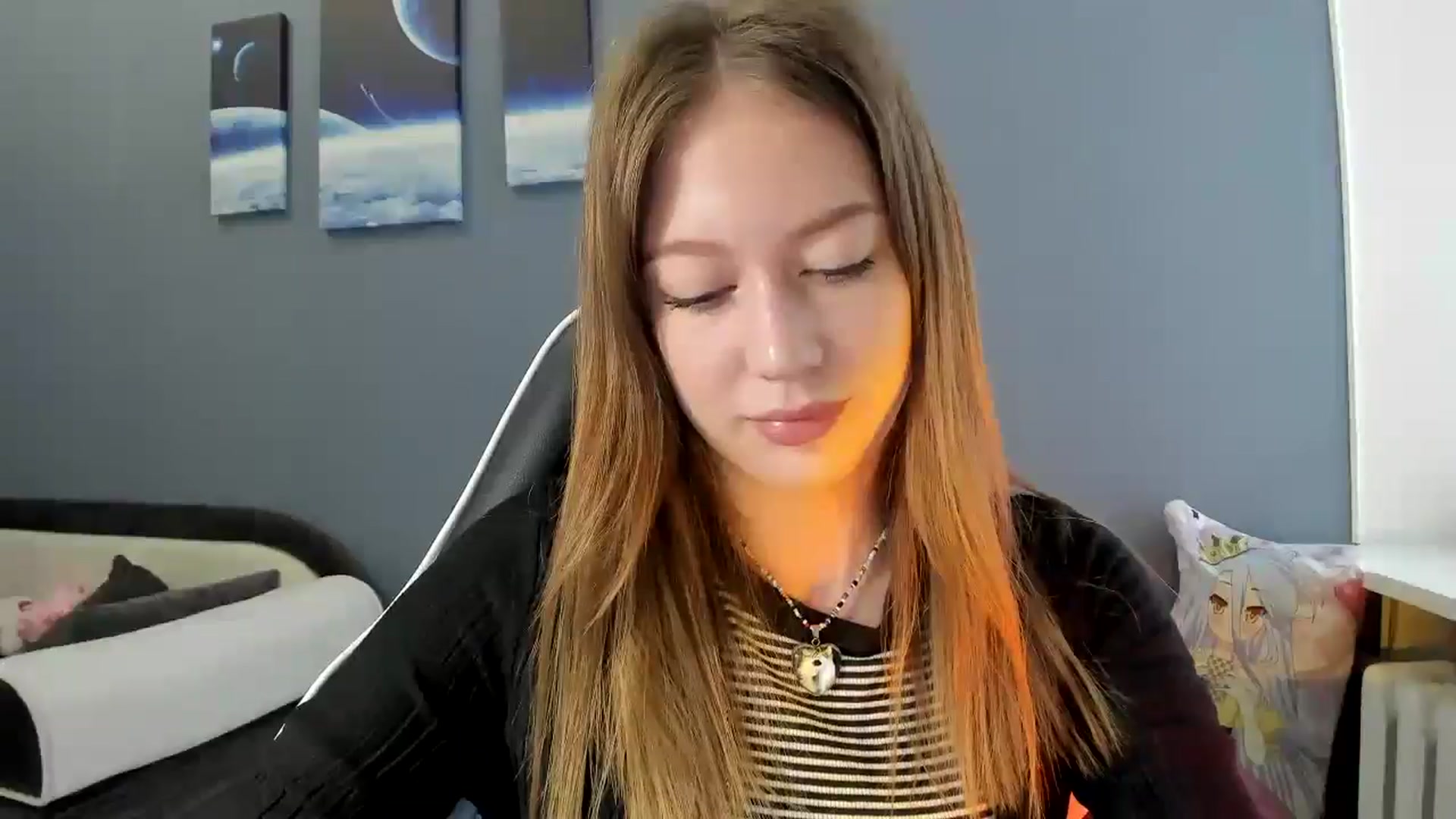 Gallery image thumbnail from RoboSasha's myfreecams stream on, 06/10/2025, 10:44 image 19 of 20
