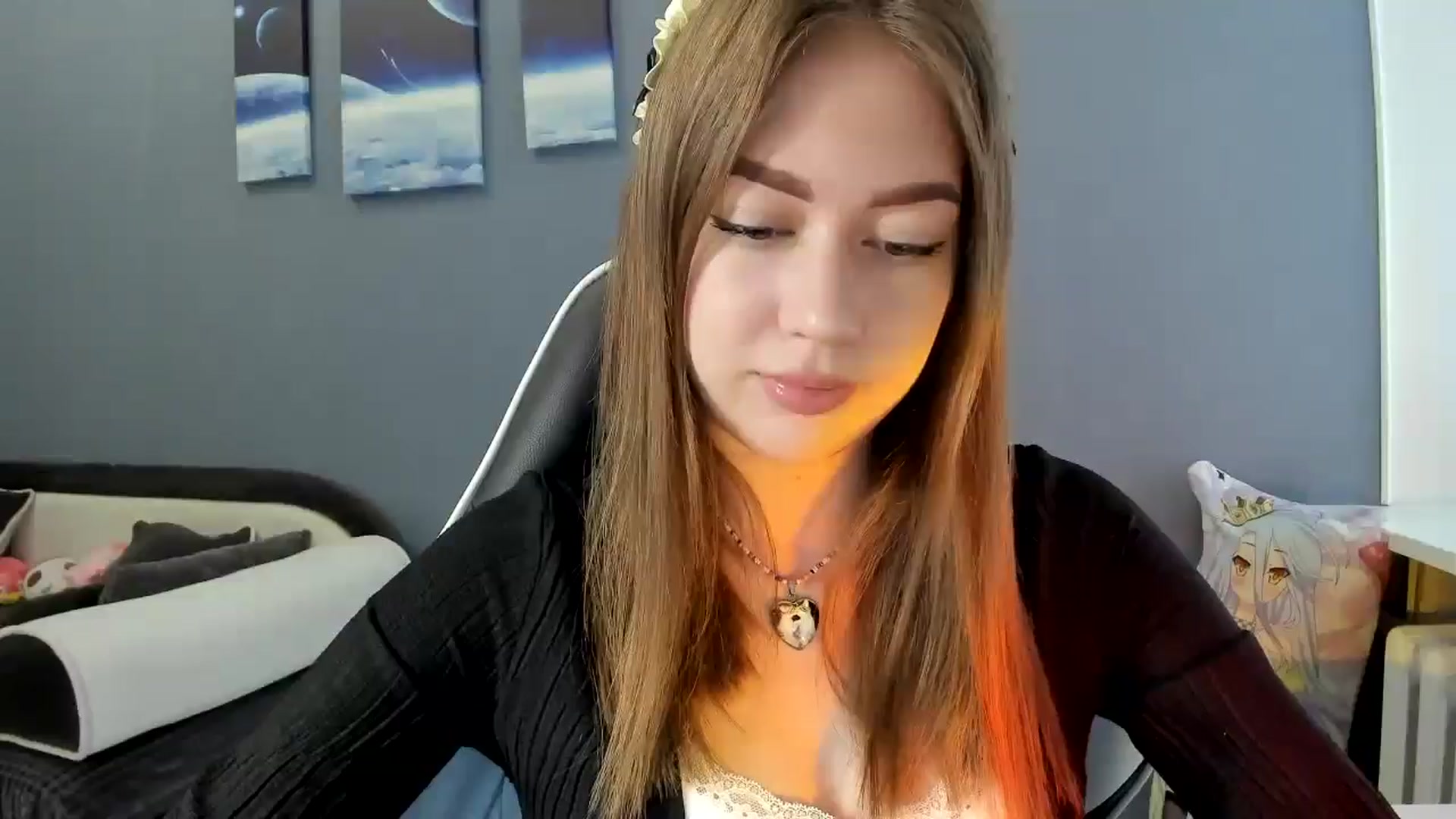 Gallery image thumbnail from RoboSasha's myfreecams stream on, 06/15/2025, 09:46 image 6 of 20