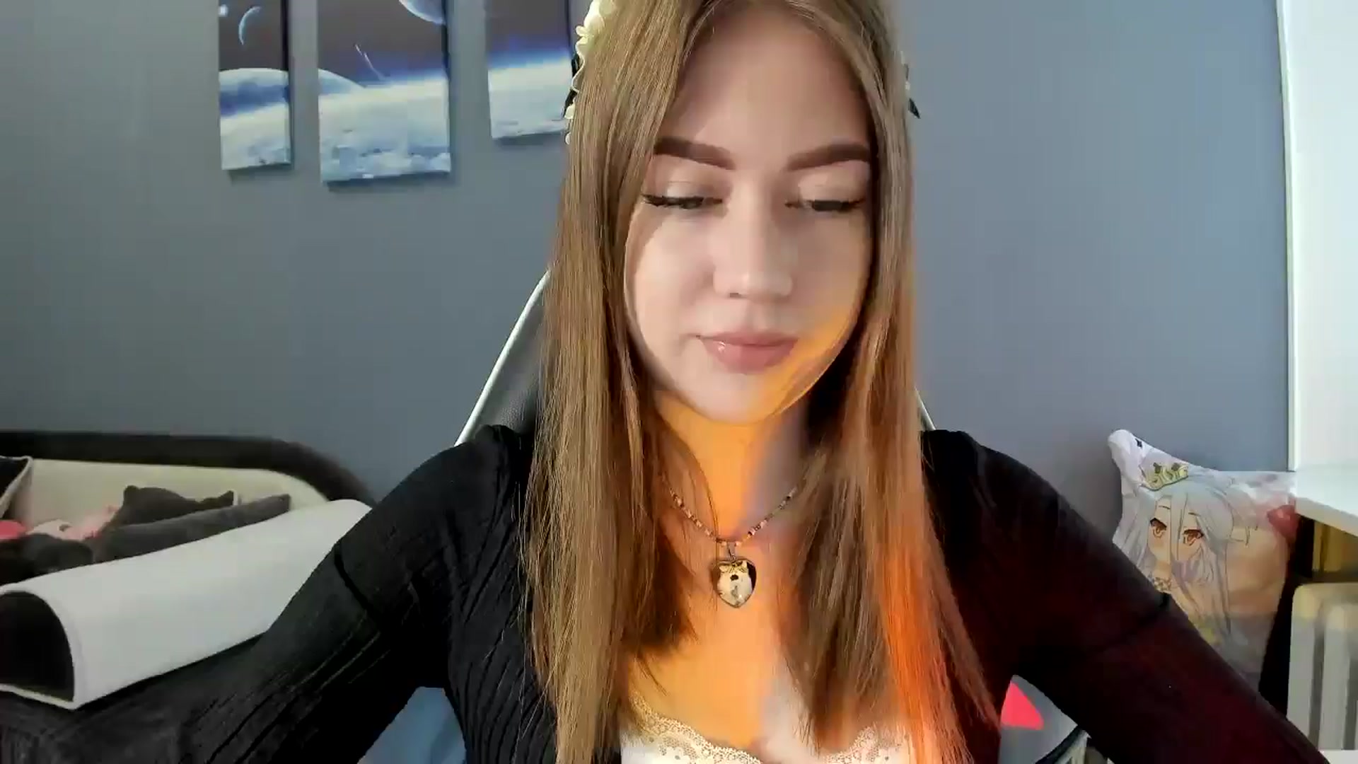 Gallery image thumbnail from RoboSasha's myfreecams stream on, 06/15/2025, 09:46 image 10 of 20