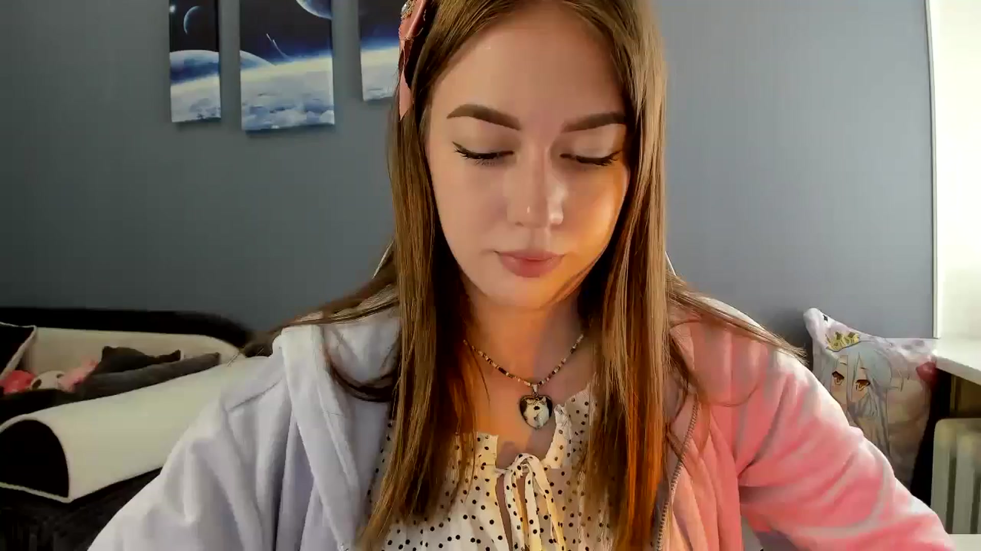 Gallery image thumbnail from RoboSasha's myfreecams stream on, 06/16/2025, 12:52 image 18 of 20