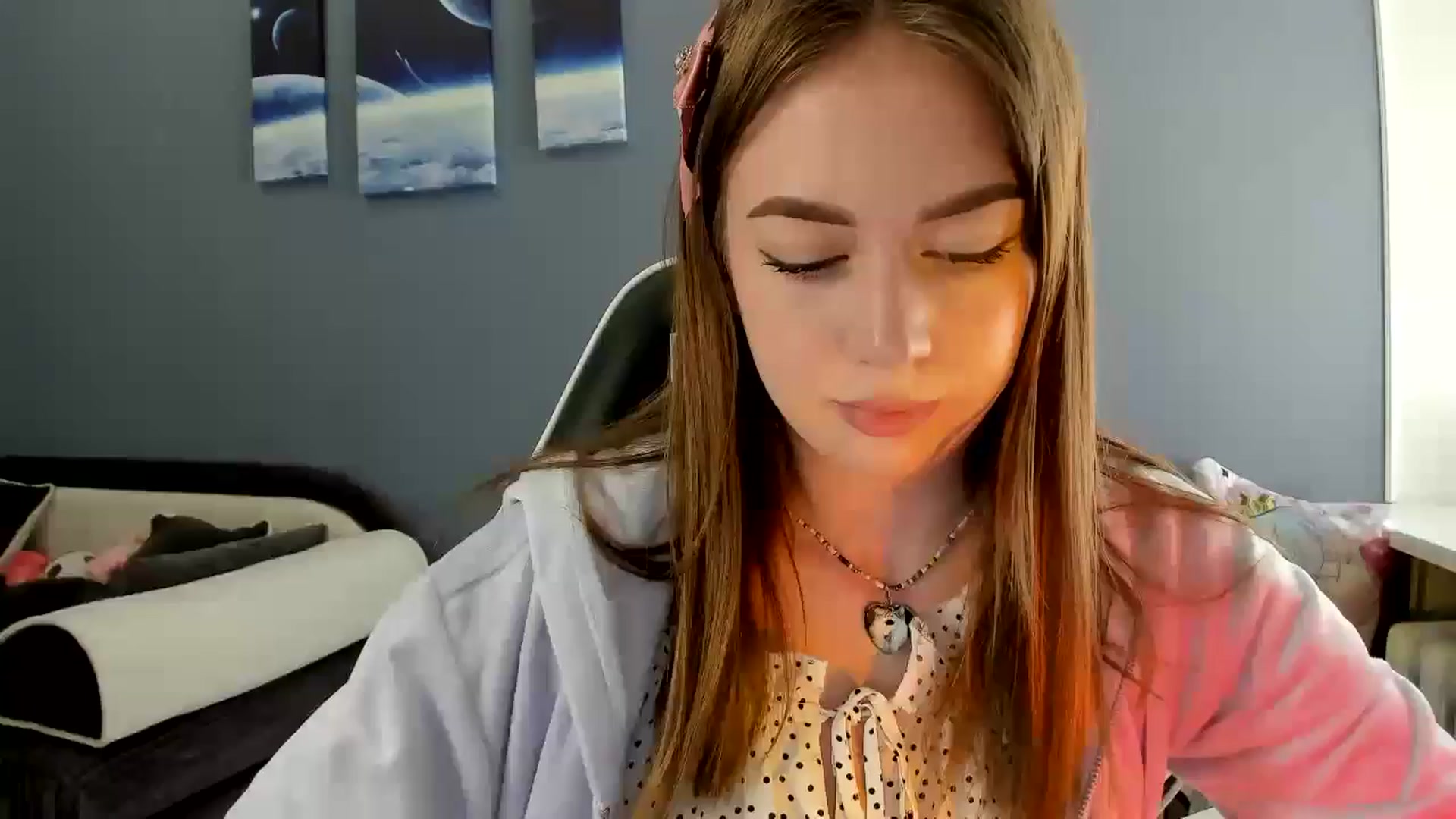 Gallery image thumbnail from RoboSasha's myfreecams stream on, 06/16/2025, 12:52 image 14 of 20