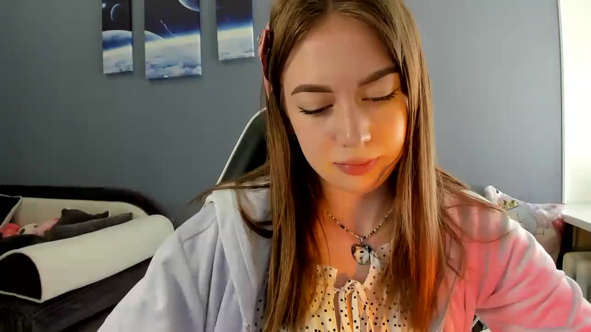 Gallery image thumbnail from RoboSasha's myfreecams stream on, 06/16/2025, 12:52 image 17 of 20