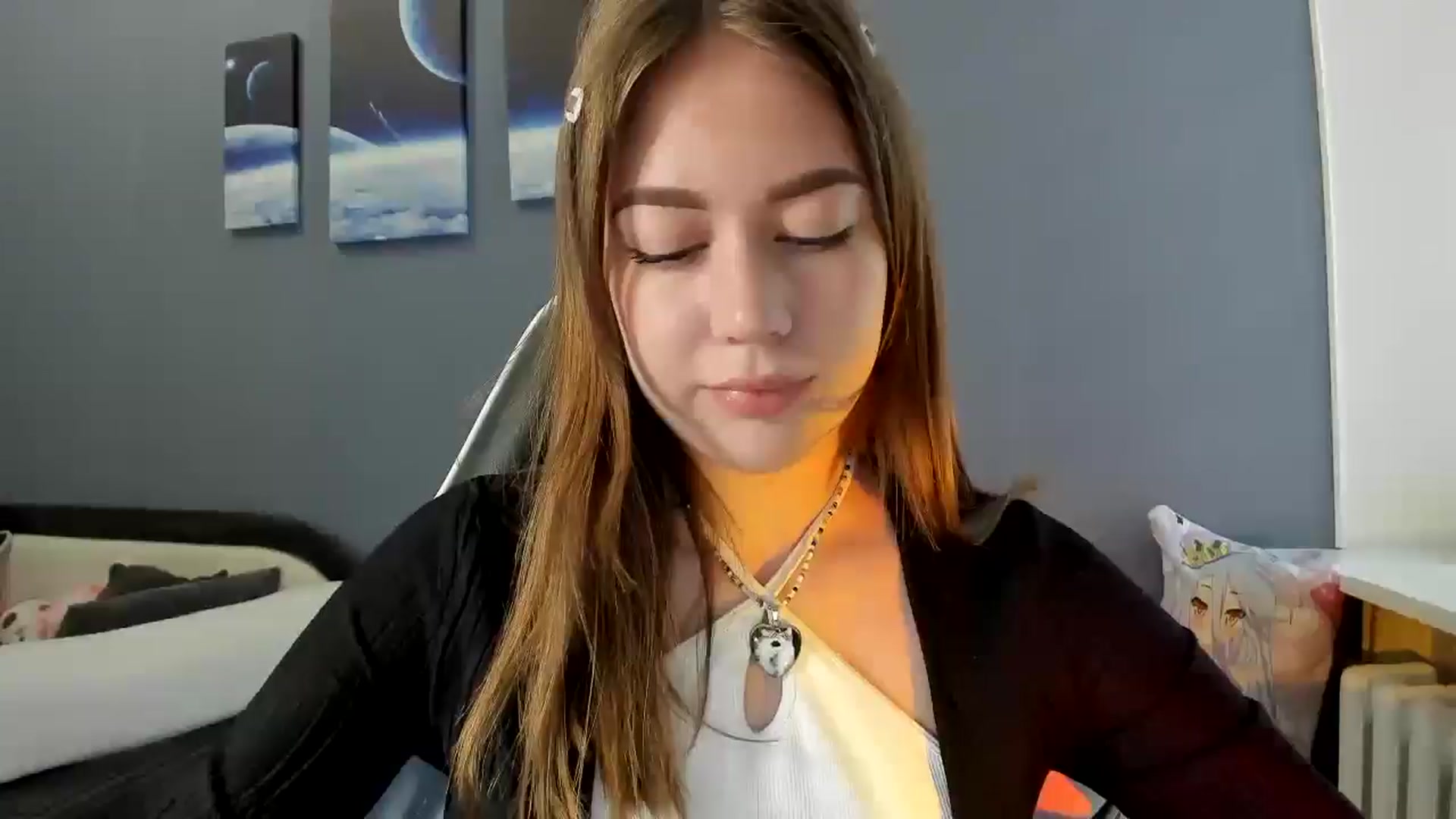 Gallery image thumbnail from RoboSasha's myfreecams stream on, 06/18/2025, 10:36 image 20 of 20