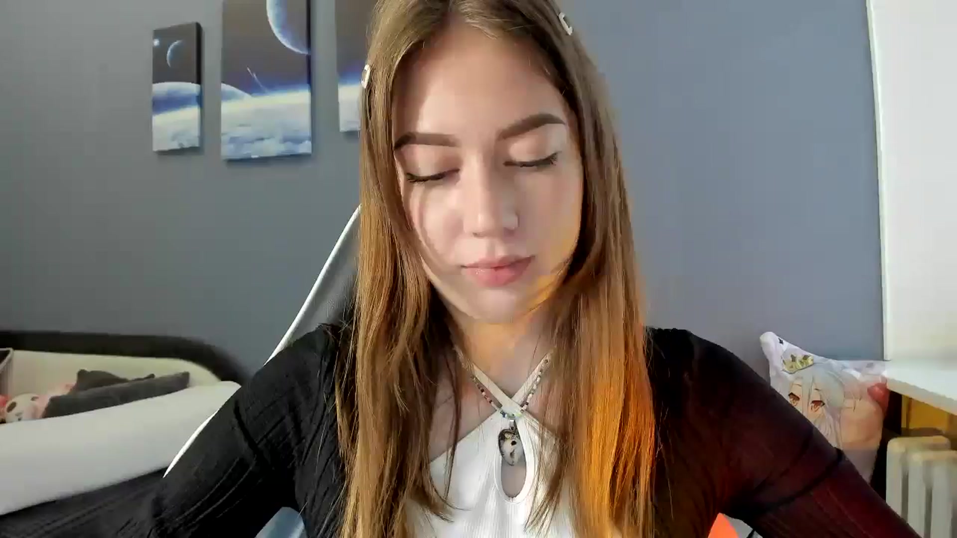 Gallery image thumbnail from RoboSasha's myfreecams stream on, 06/18/2025, 10:36 image 16 of 20