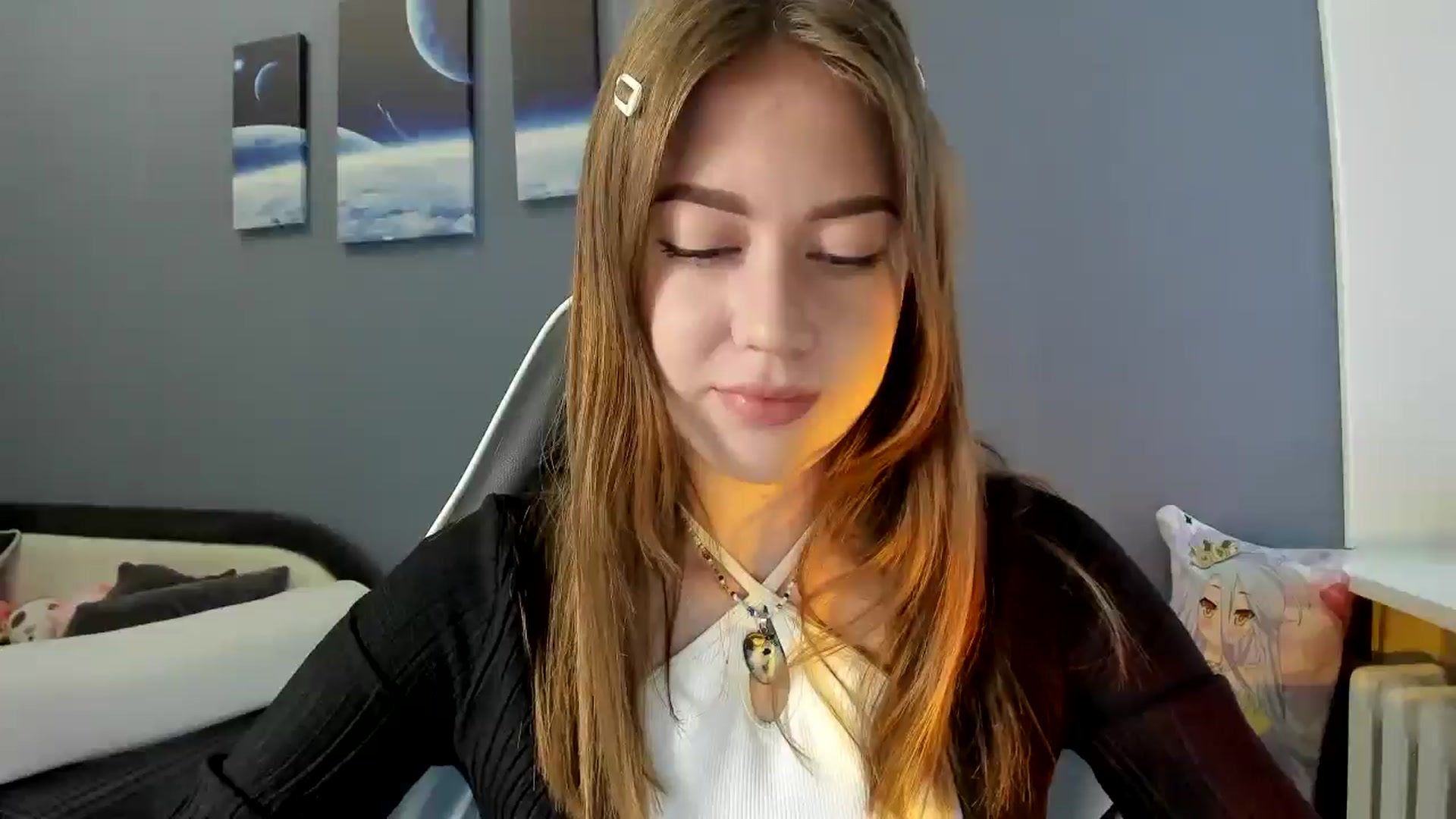 Gallery image thumbnail from RoboSasha's myfreecams stream on, 06/18/2025, 10:36 image 8 of 20
