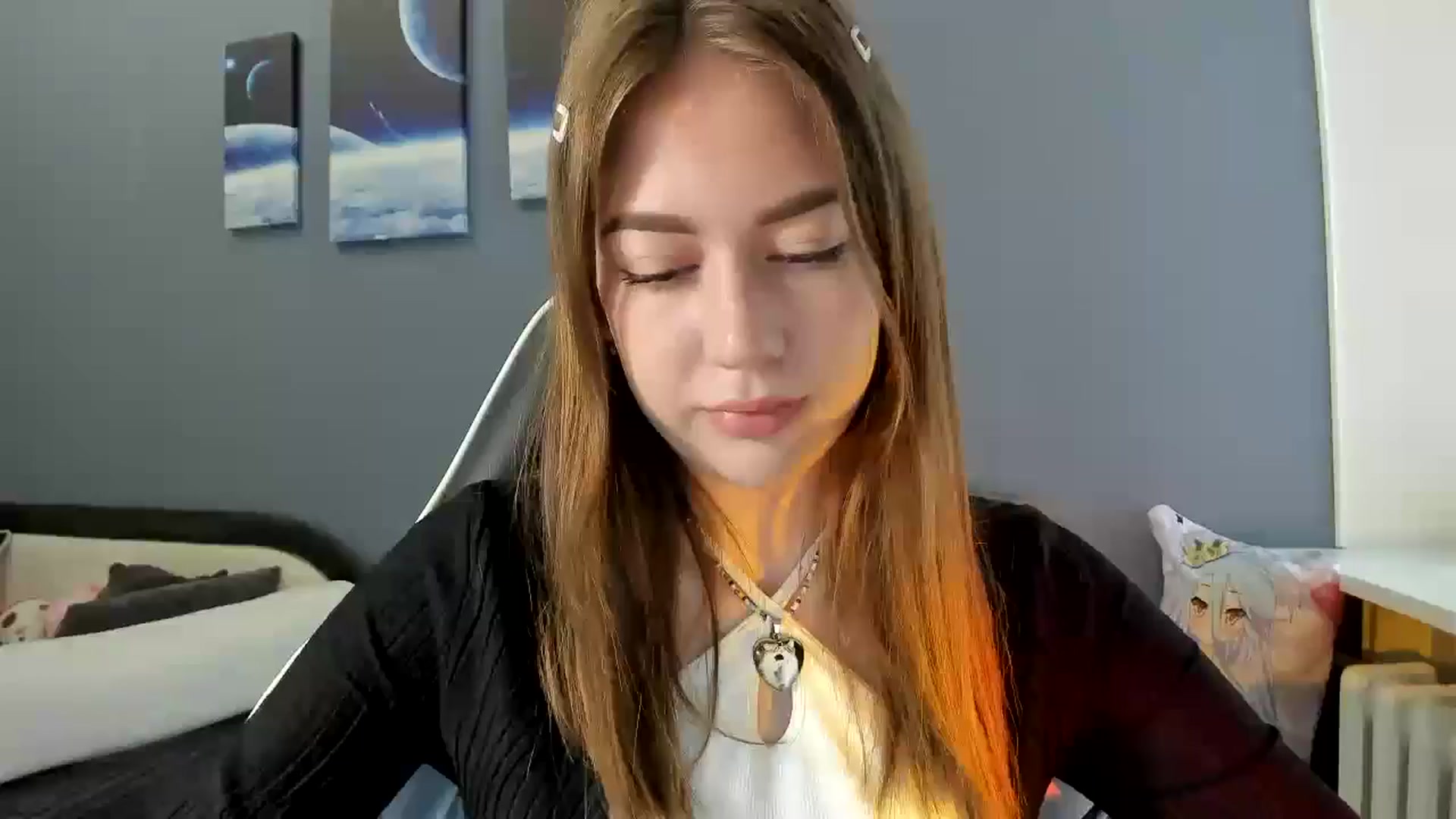 Gallery image thumbnail from RoboSasha's myfreecams stream on, 06/18/2025, 10:36 image 18 of 20