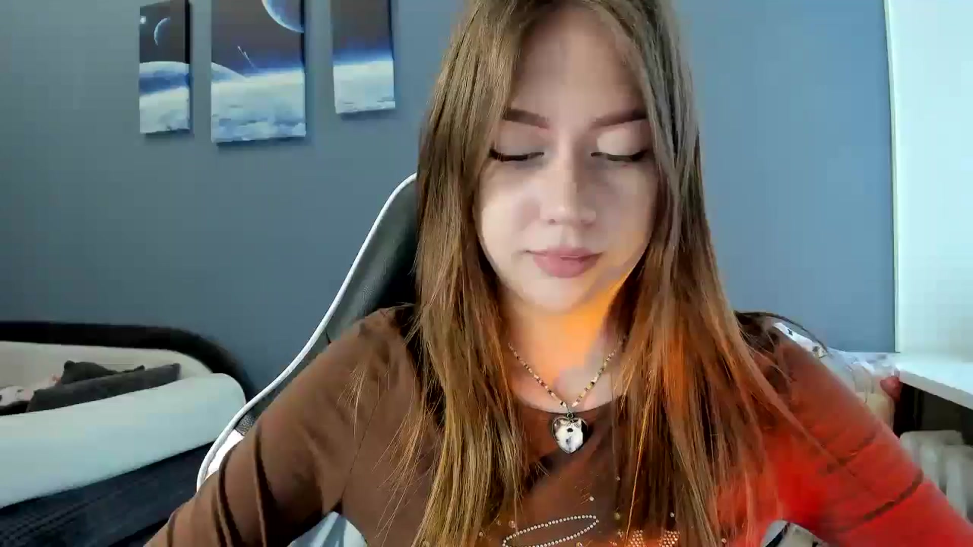 Gallery image thumbnail from RoboSasha's myfreecams stream on, 06/19/2025, 11:53 image 9 of 20