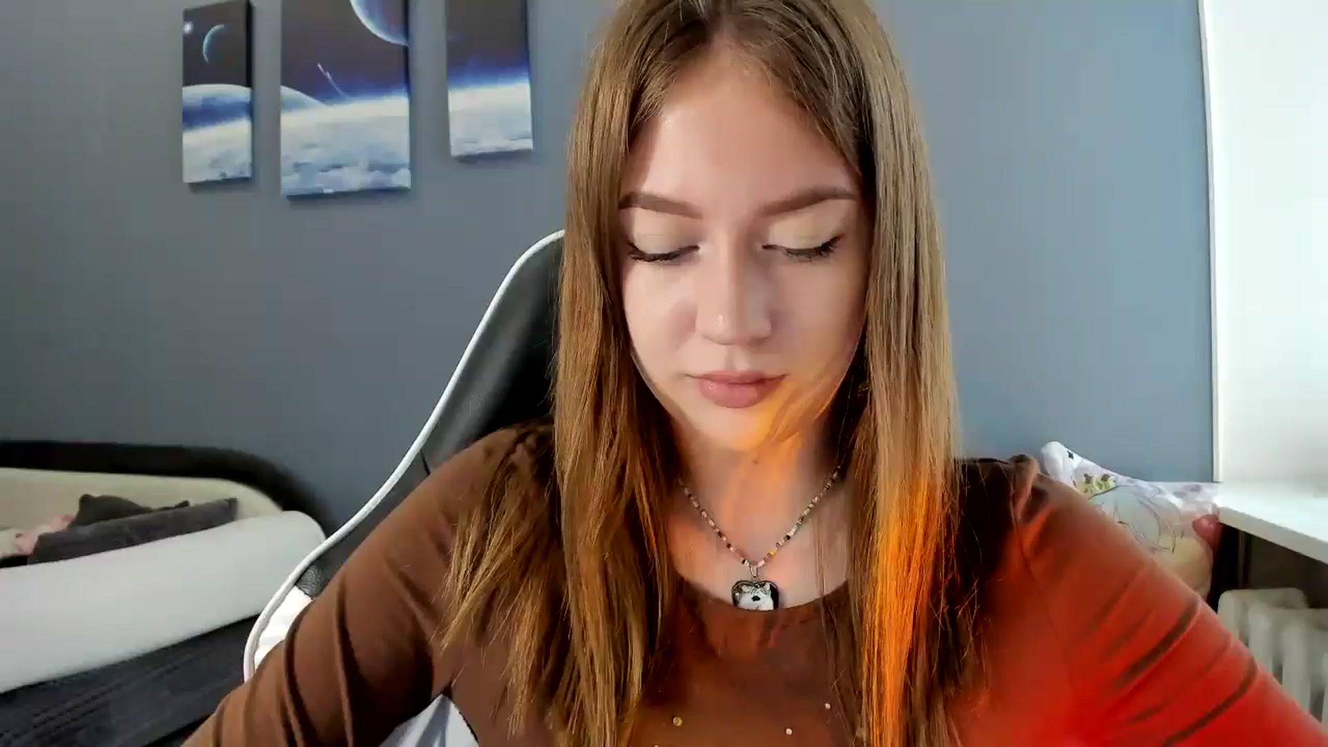 Gallery image thumbnail from RoboSasha's myfreecams stream on, 06/19/2025, 11:53 image 19 of 20