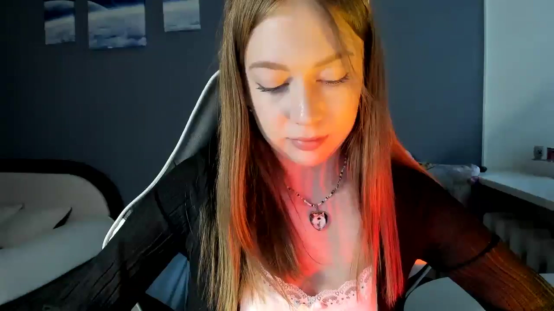 Gallery image thumbnail from RoboSasha's myfreecams stream on, 06/23/2025, 18:23 image 10 of 20