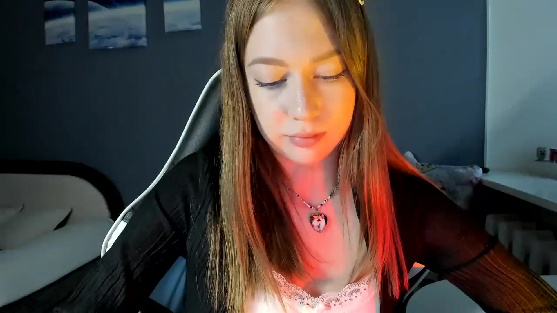 Gallery image thumbnail from RoboSasha's myfreecams stream on, 06/23/2025, 18:23 image 11 of 20