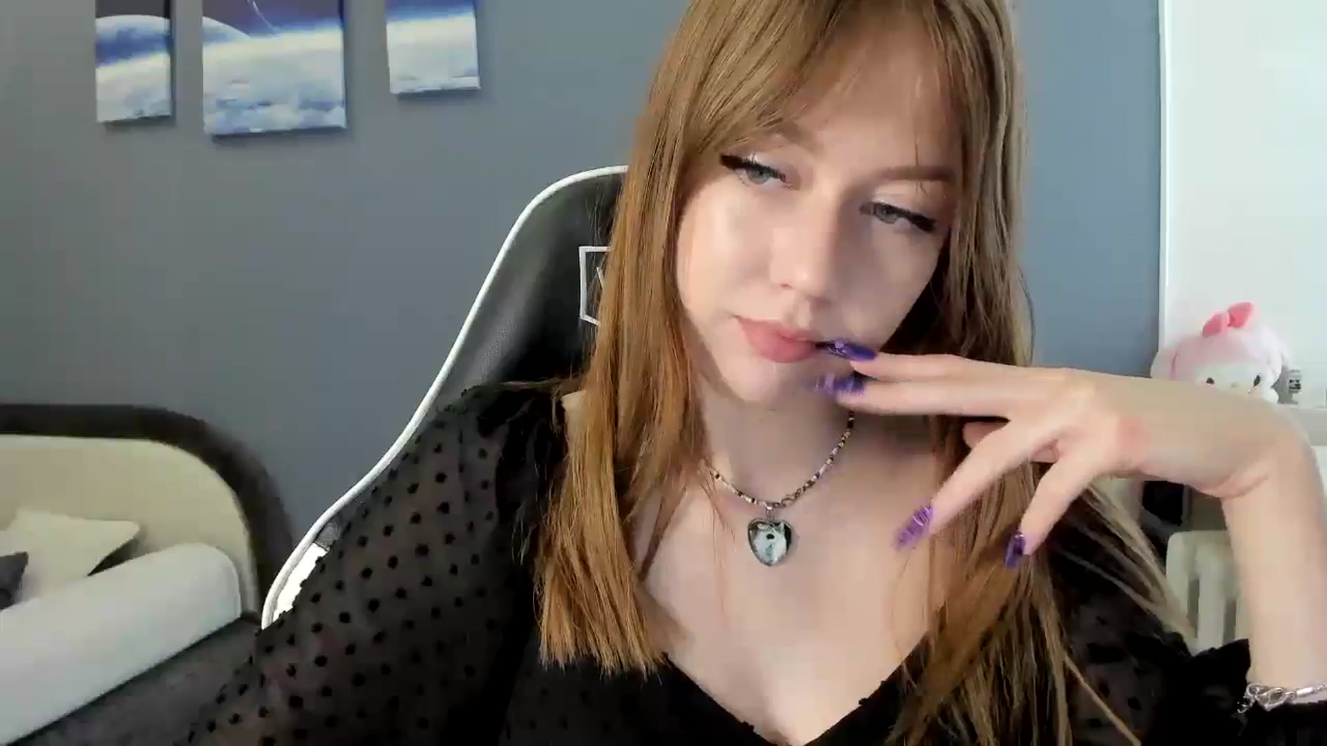 Gallery image thumbnail from RoboSasha's myfreecams stream on, 06/27/2025, 11:24 image 15 of 20