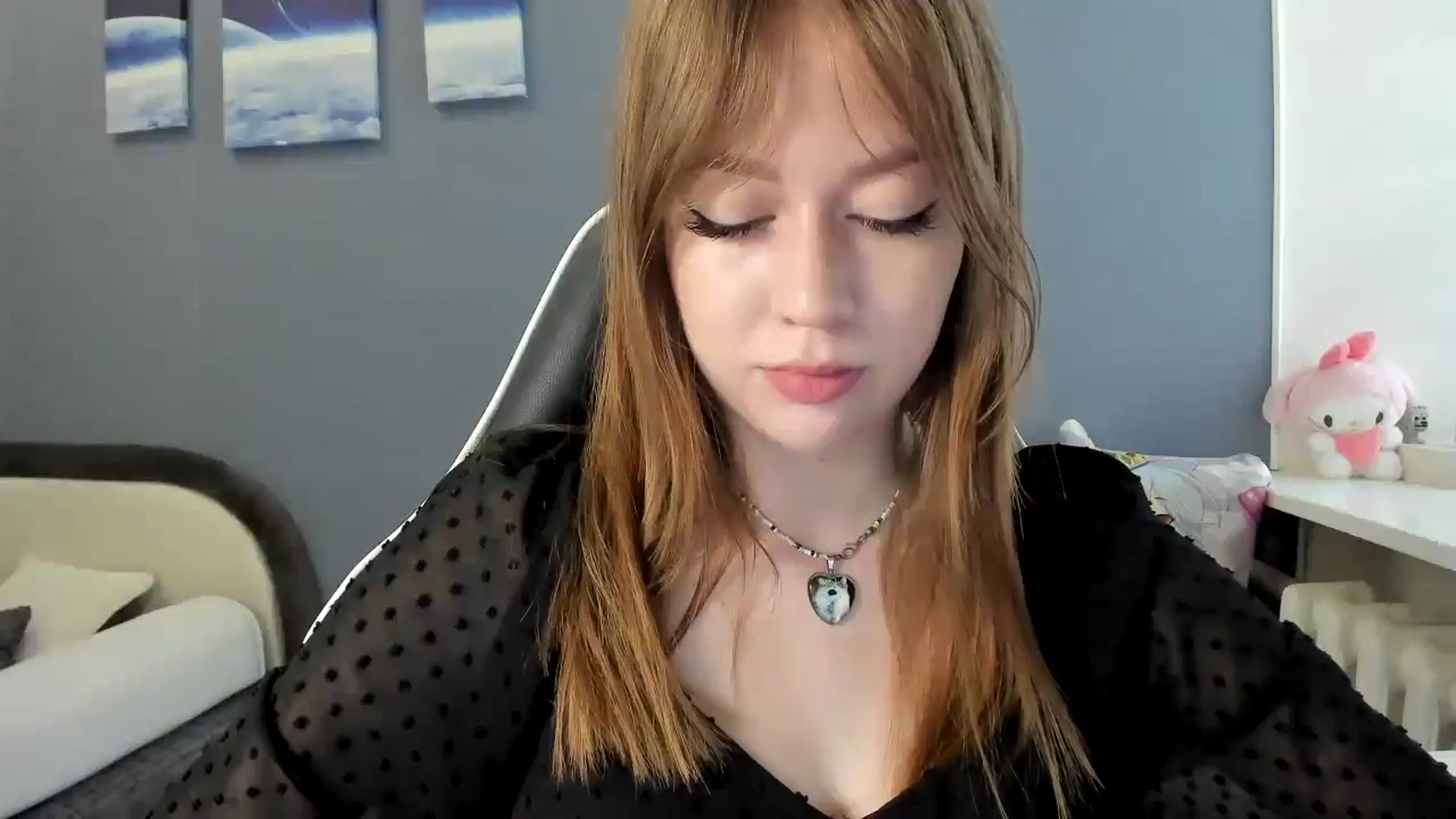 Gallery image thumbnail from RoboSasha's myfreecams stream on, 06/27/2025, 11:24 image 3 of 20
