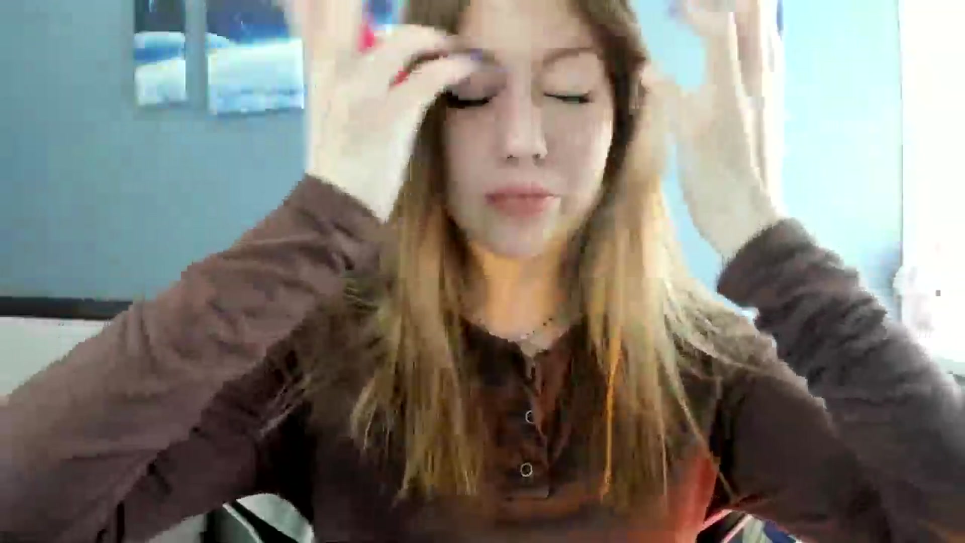 Gallery image thumbnail from RoboSasha's myfreecams stream on, 06/29/2025, 14:03 image 6 of 20