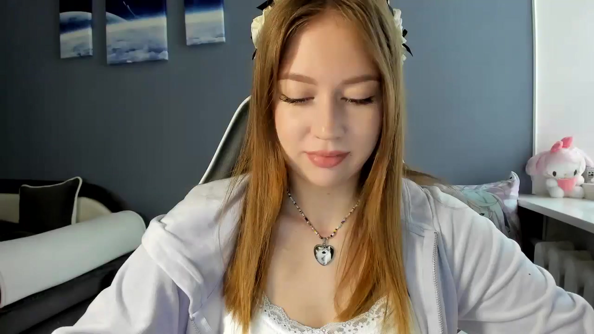 Gallery image thumbnail from RoboSasha's myfreecams stream on, 07/06/2025, 12:29 image 4 of 20