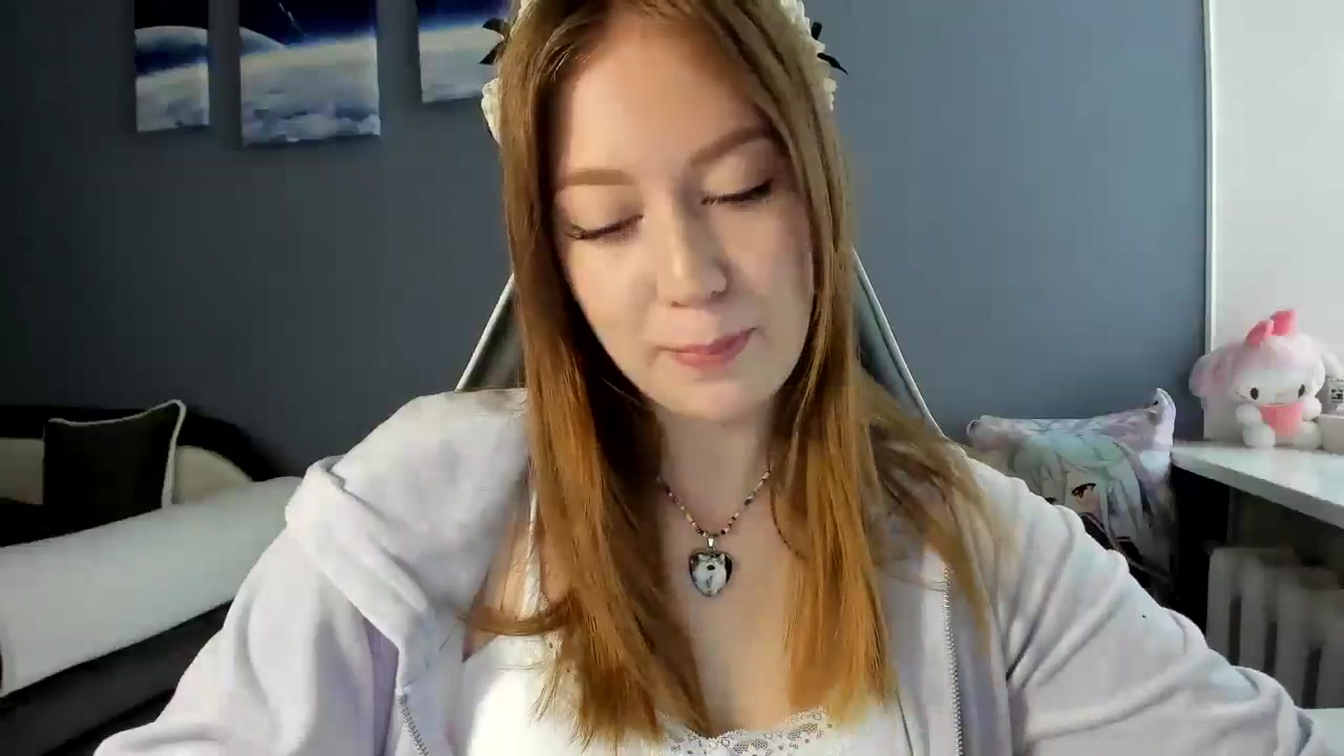 Gallery image thumbnail from RoboSasha's myfreecams stream on, 07/06/2025, 12:29 image 2 of 20
