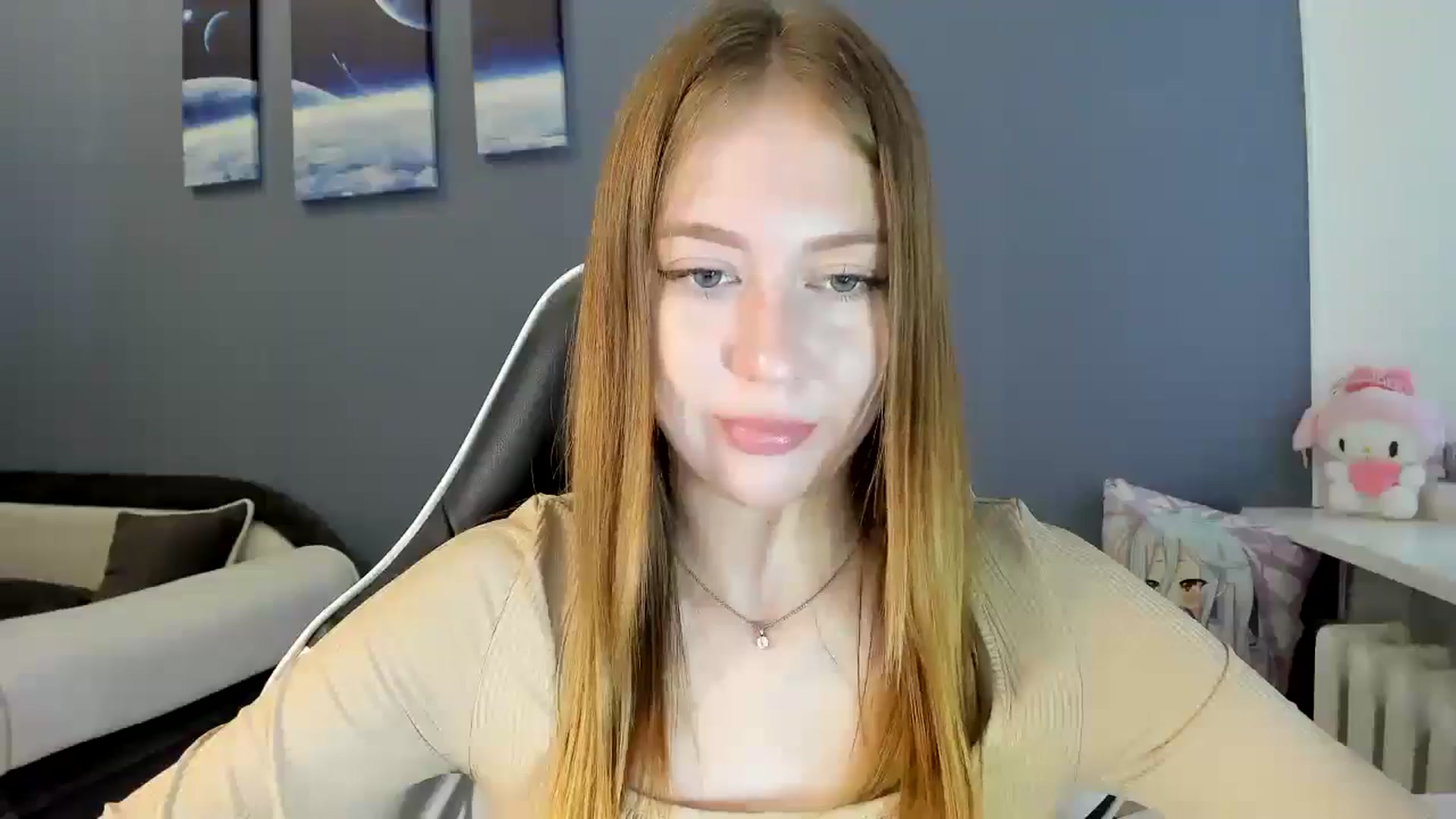 Gallery image thumbnail from RoboSasha's myfreecams stream on, 08/03/2025, 10:44 image 13 of 20